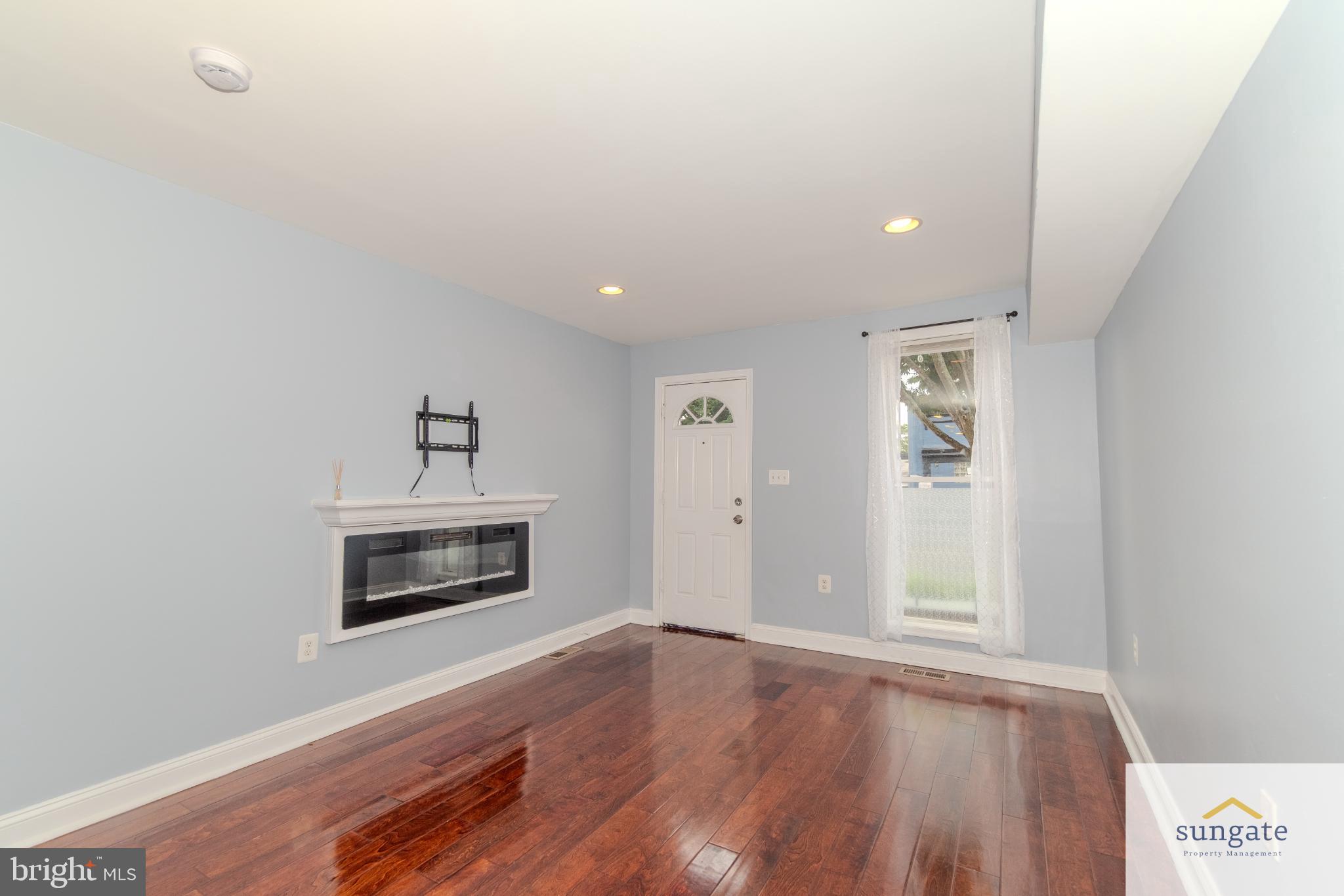 MCELDERRY PARK - Residential Lease