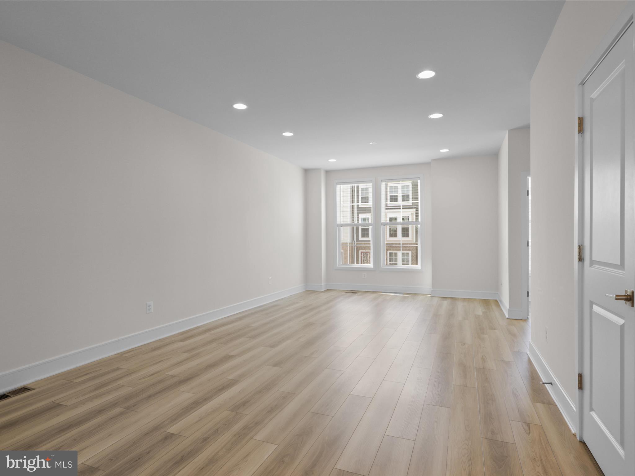 ROBINSON MANOR - Residential Lease