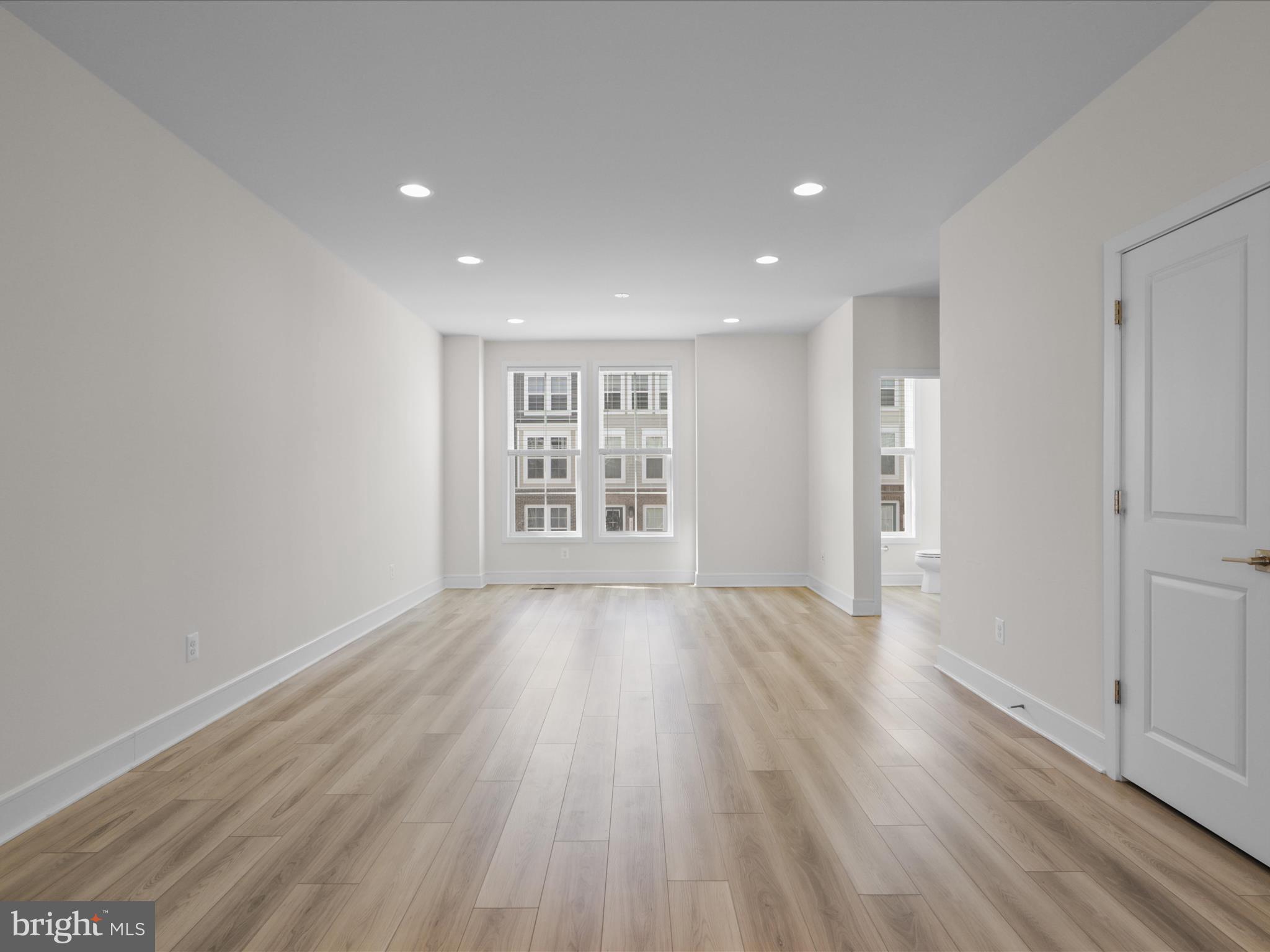 ROBINSON MANOR - Residential Lease