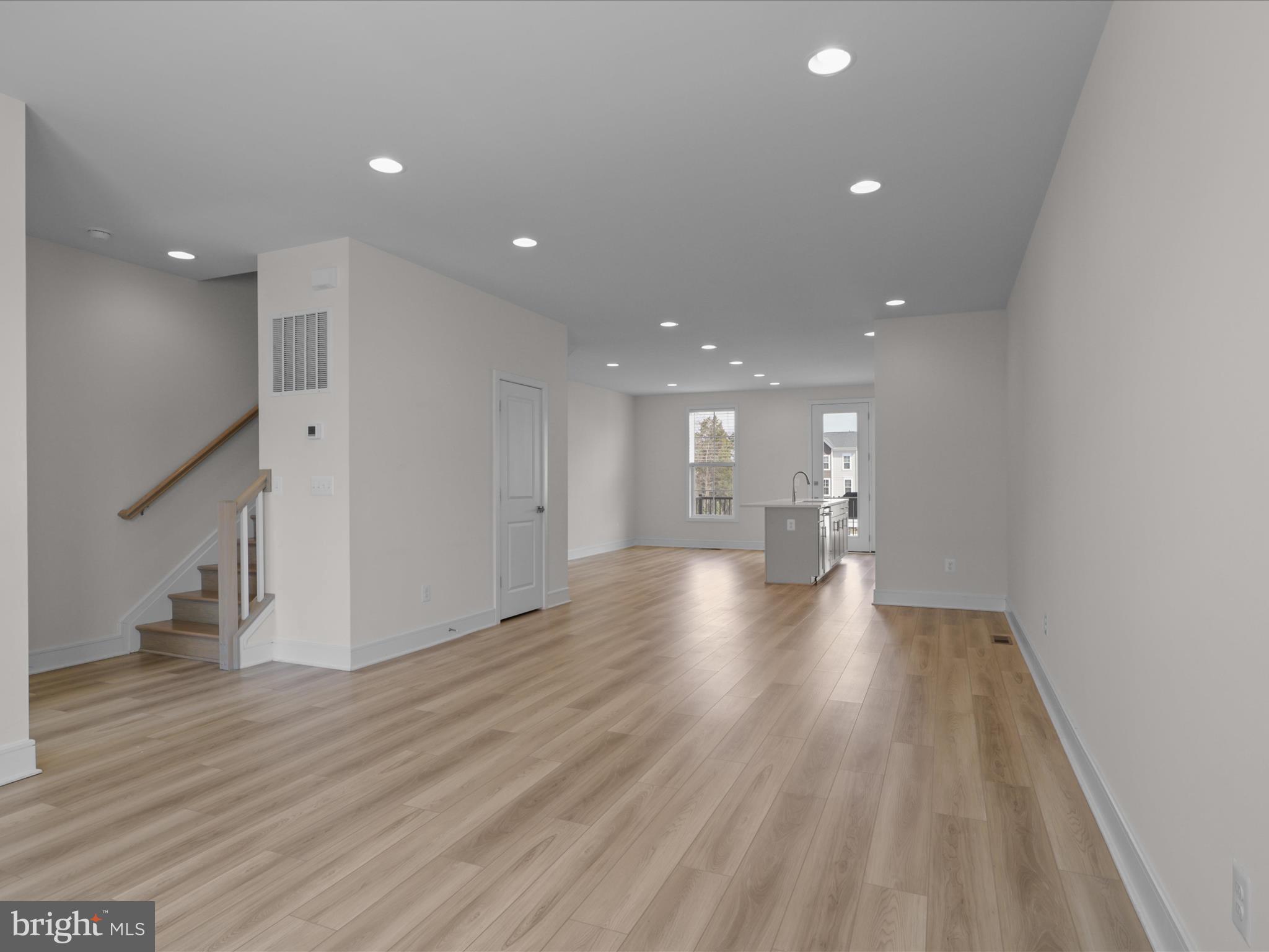 ROBINSON MANOR - Residential Lease