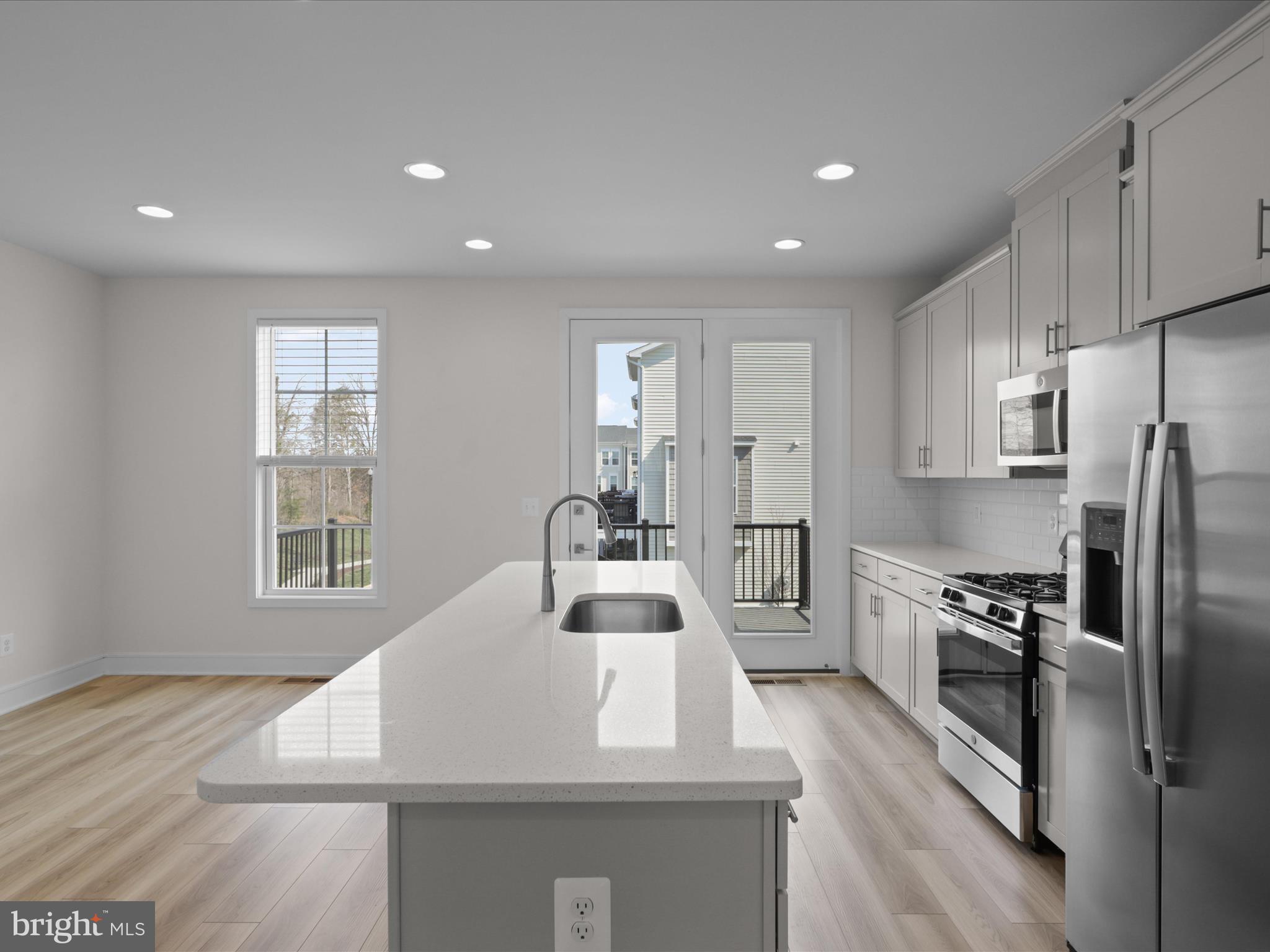 ROBINSON MANOR - Residential Lease