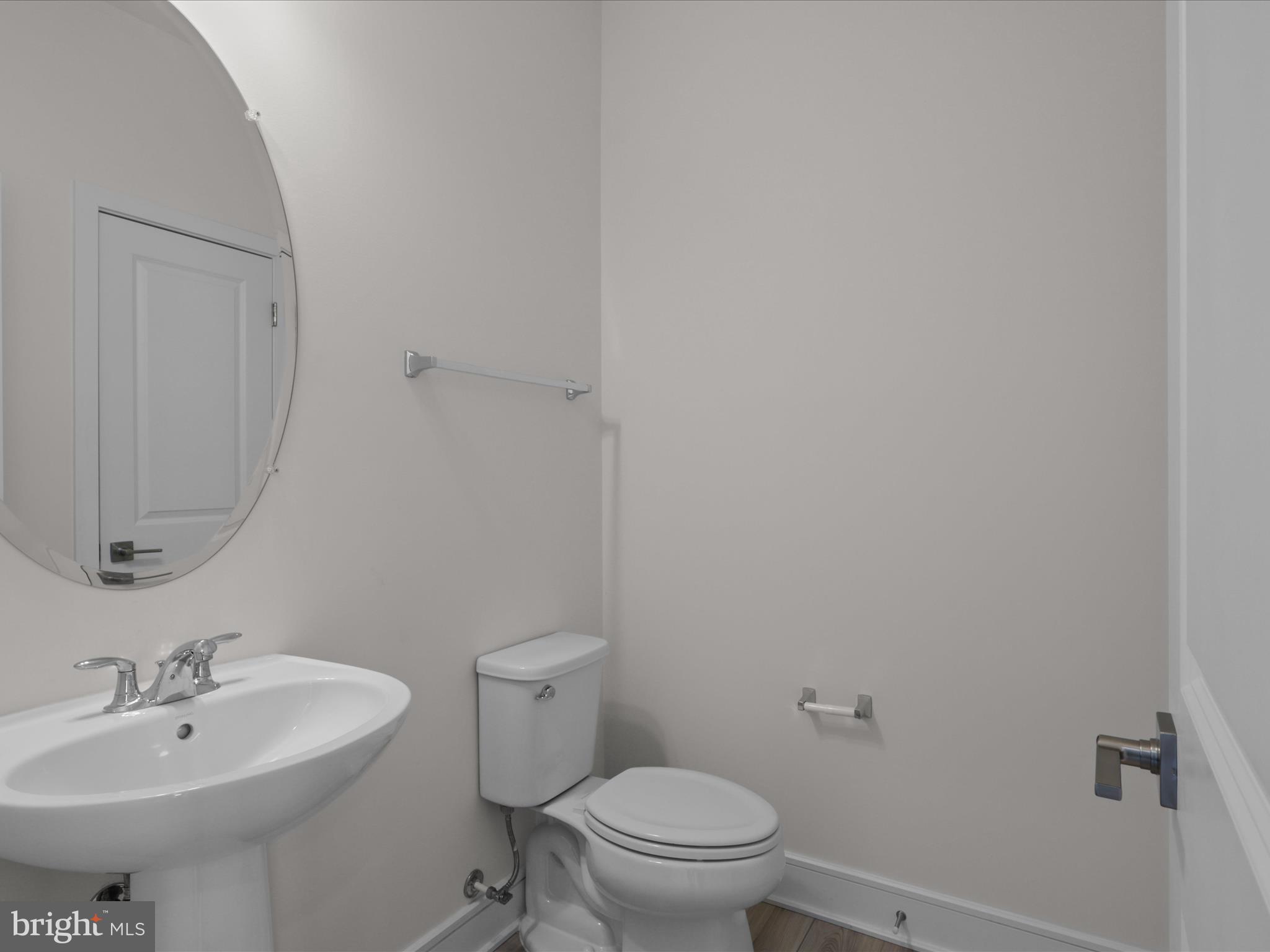 ROBINSON MANOR - Residential Lease