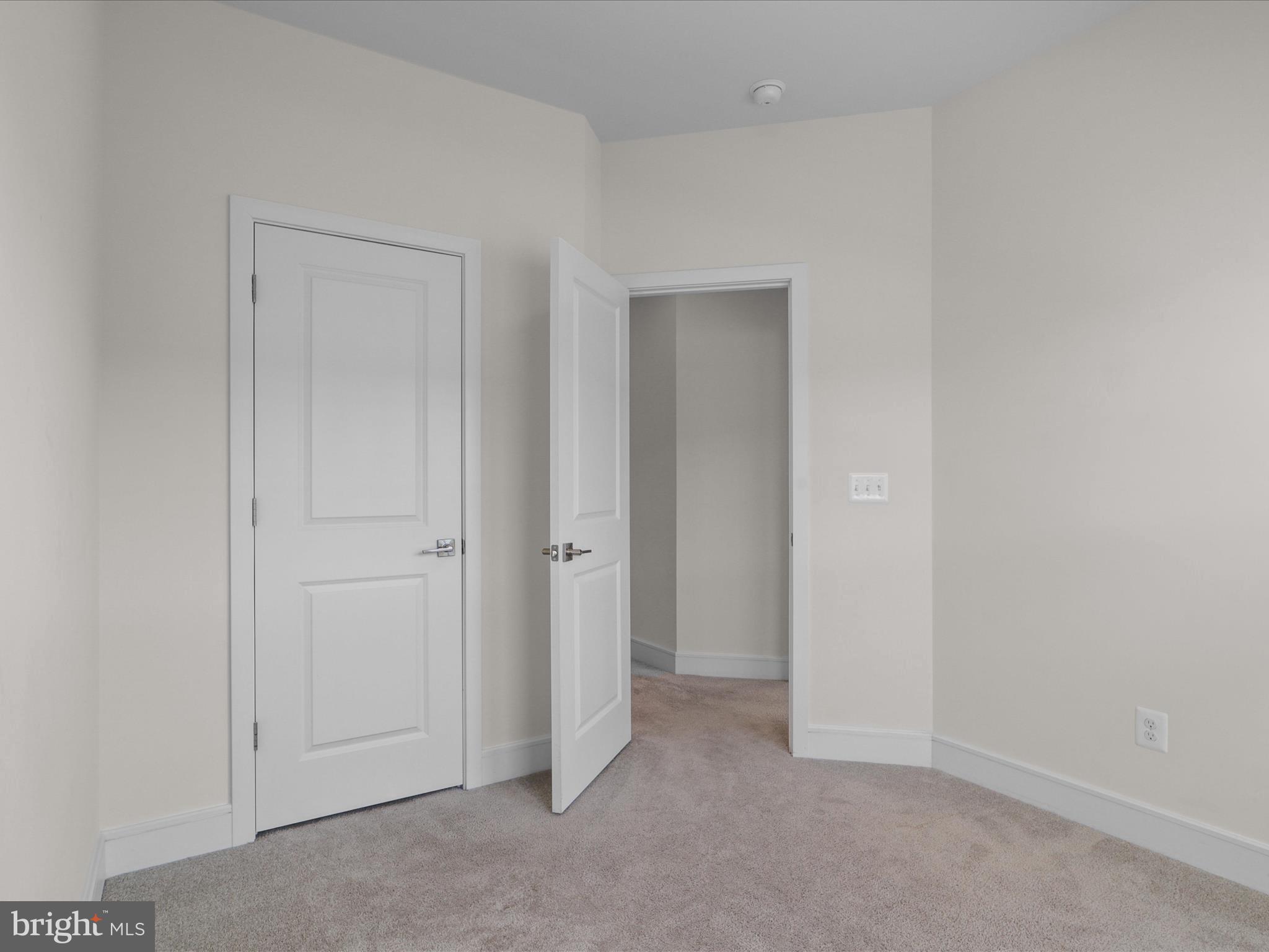 ROBINSON MANOR - Residential Lease