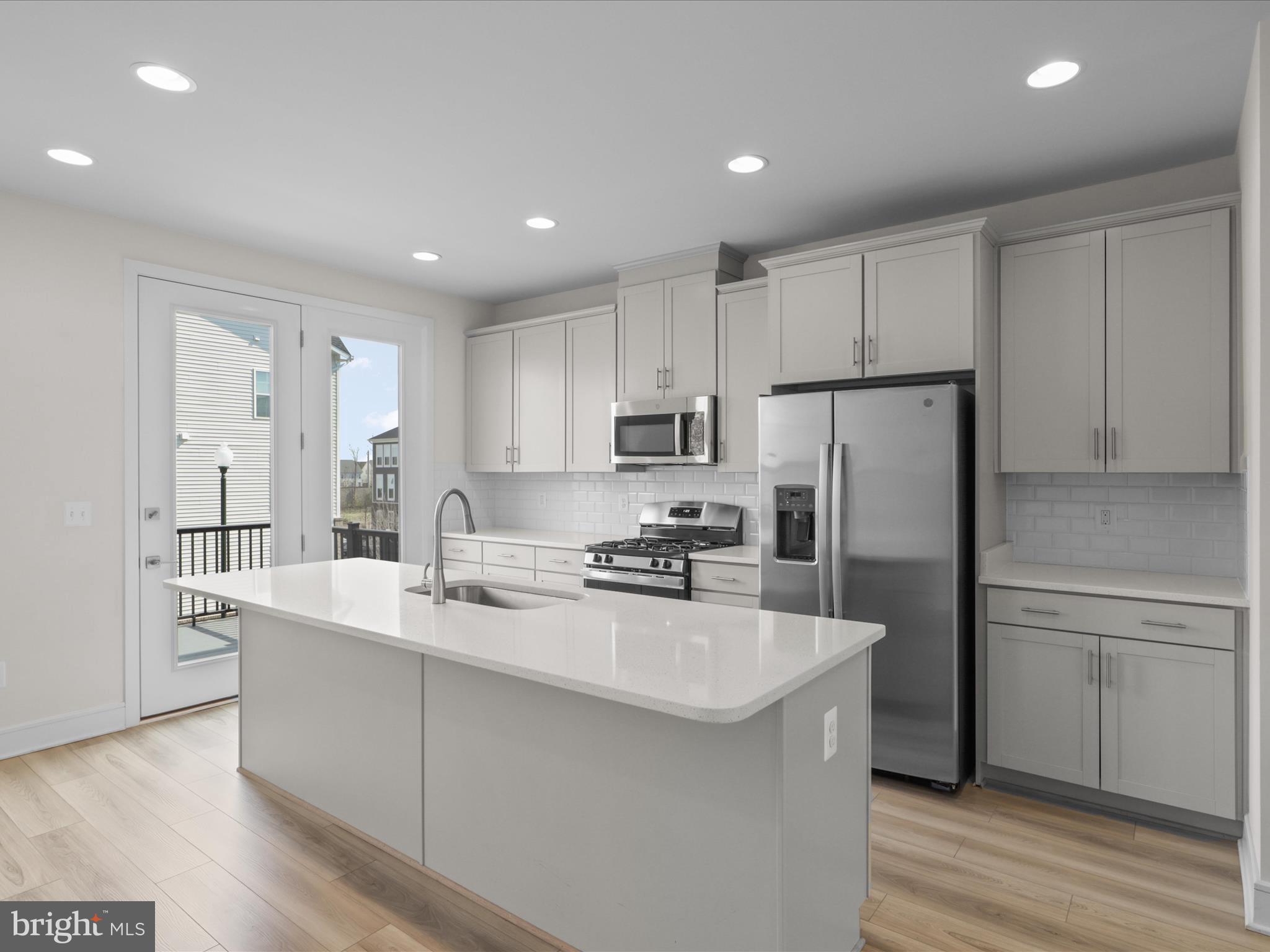 ROBINSON MANOR - Residential Lease