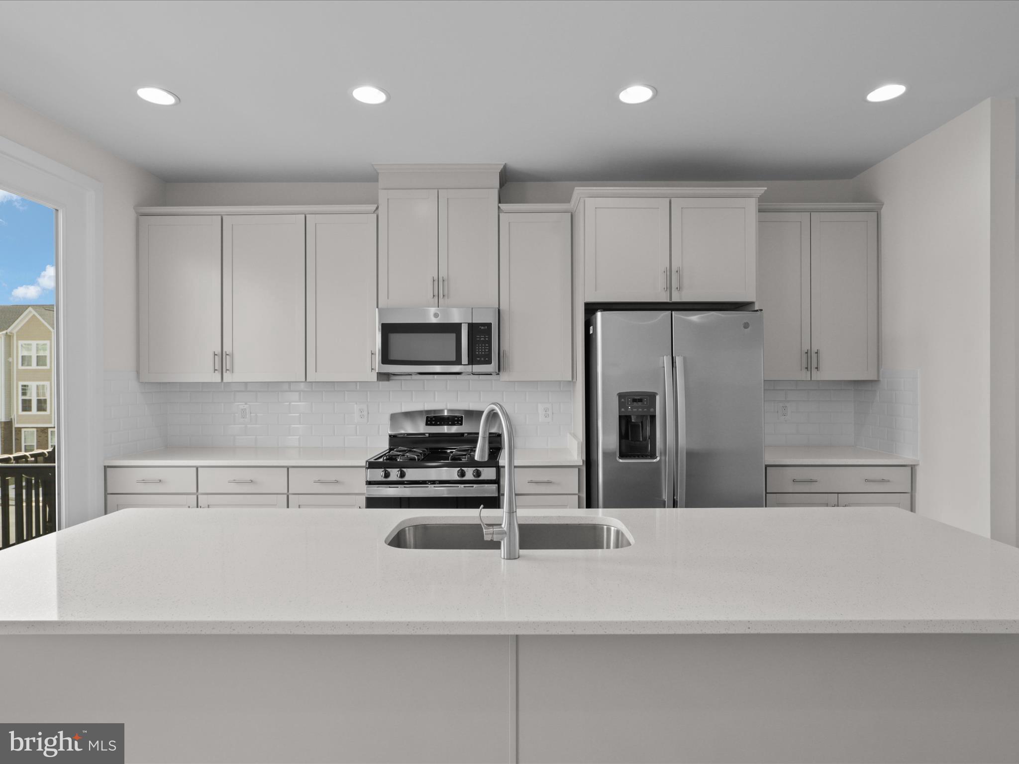 ROBINSON MANOR - Residential Lease