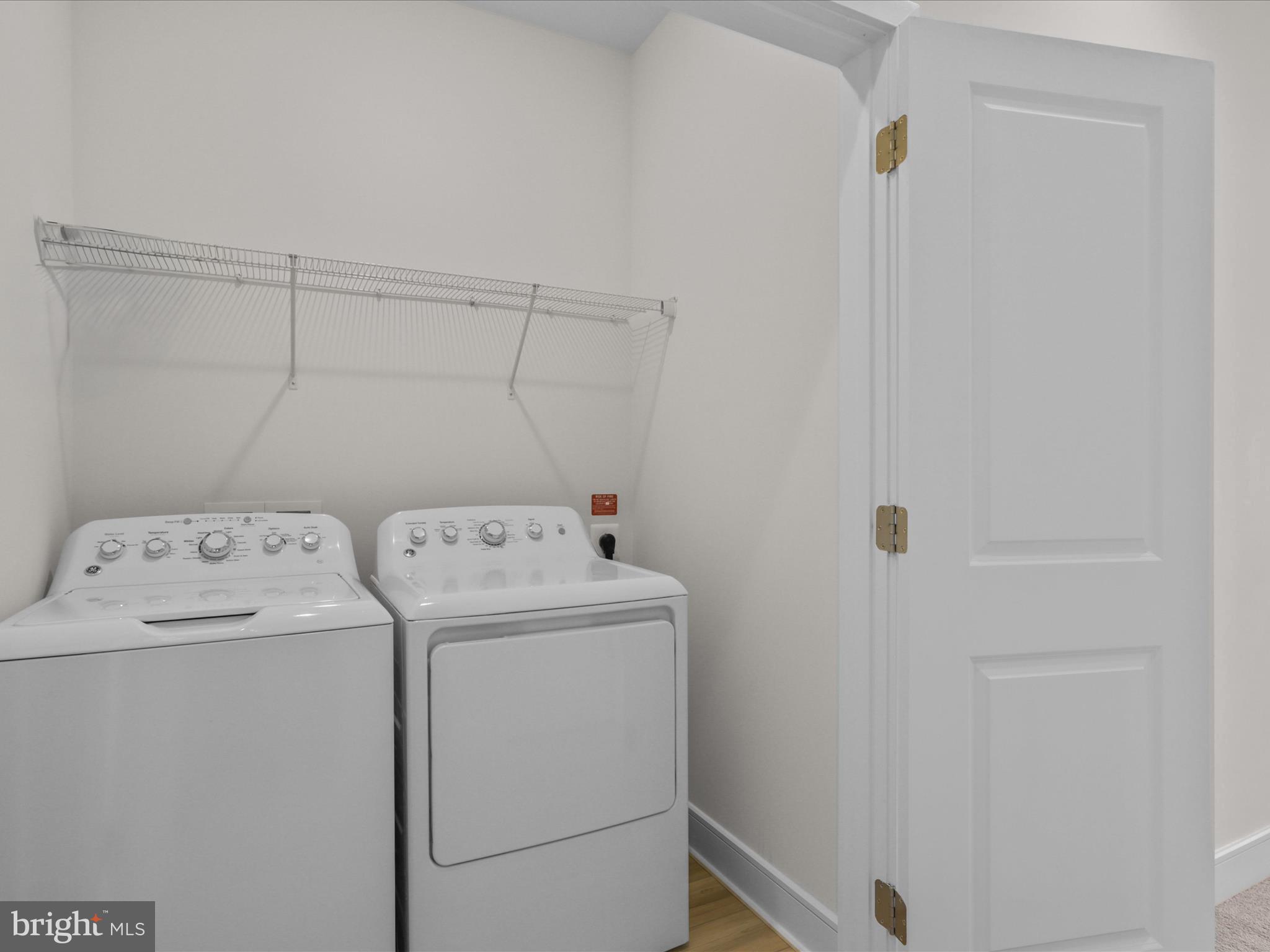 ROBINSON MANOR - Residential Lease