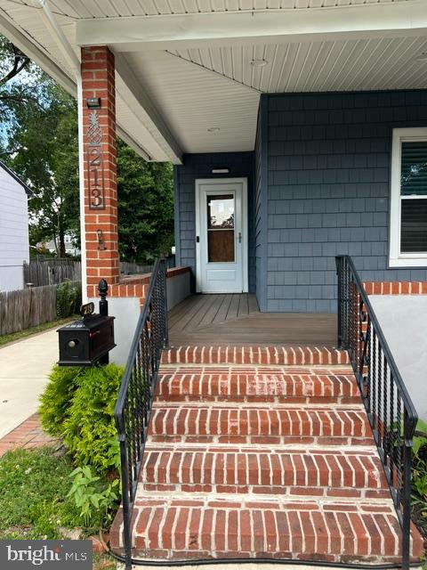 213 MAPLE TERRACE