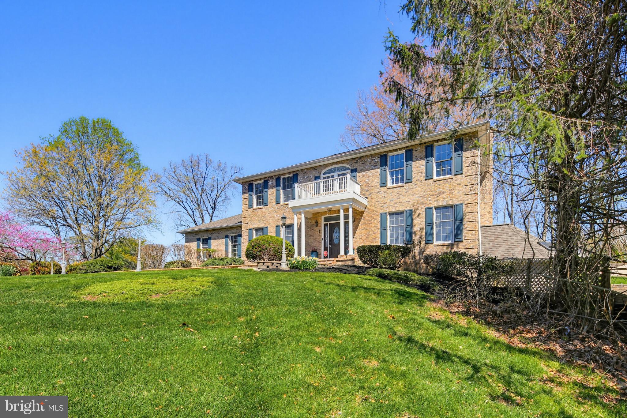 SHERLOCK HOLMES ESTATES - Residential