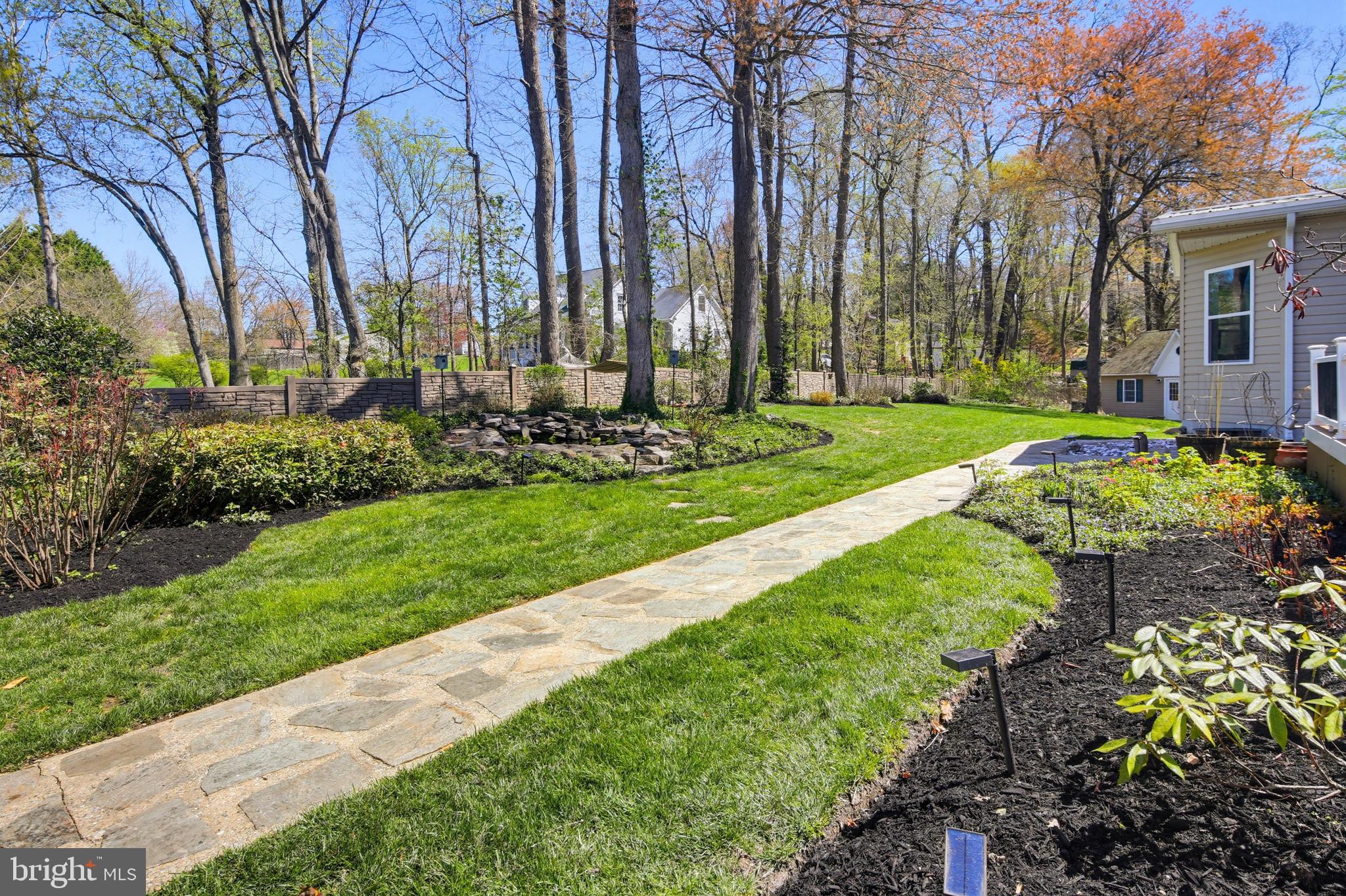 SHERLOCK HOLMES ESTATES - Residential