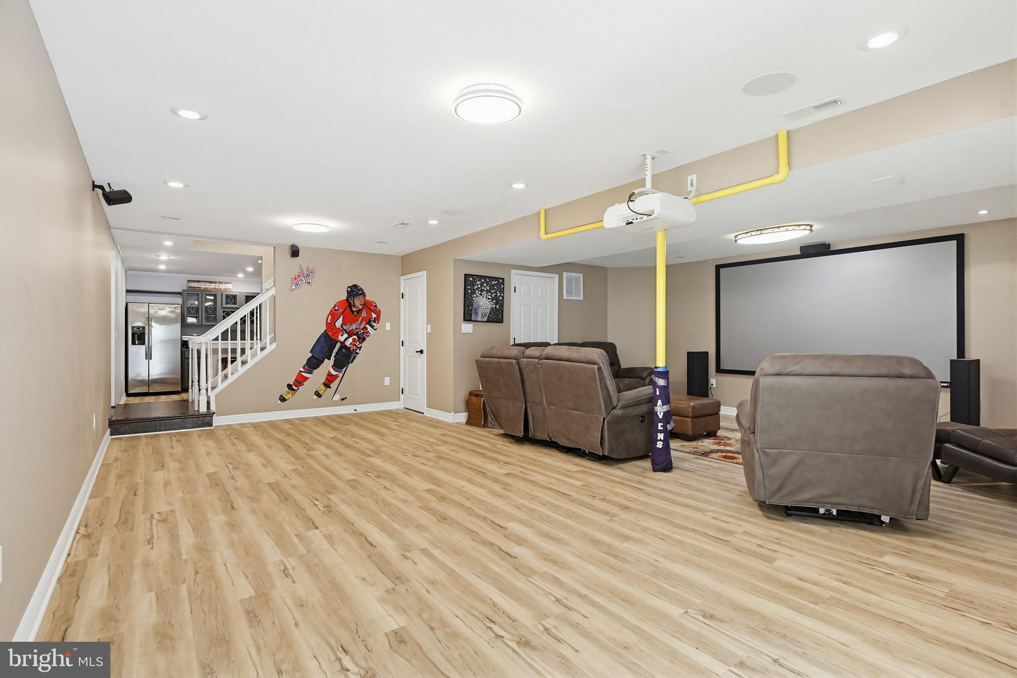 SHERLOCK HOLMES ESTATES - Residential