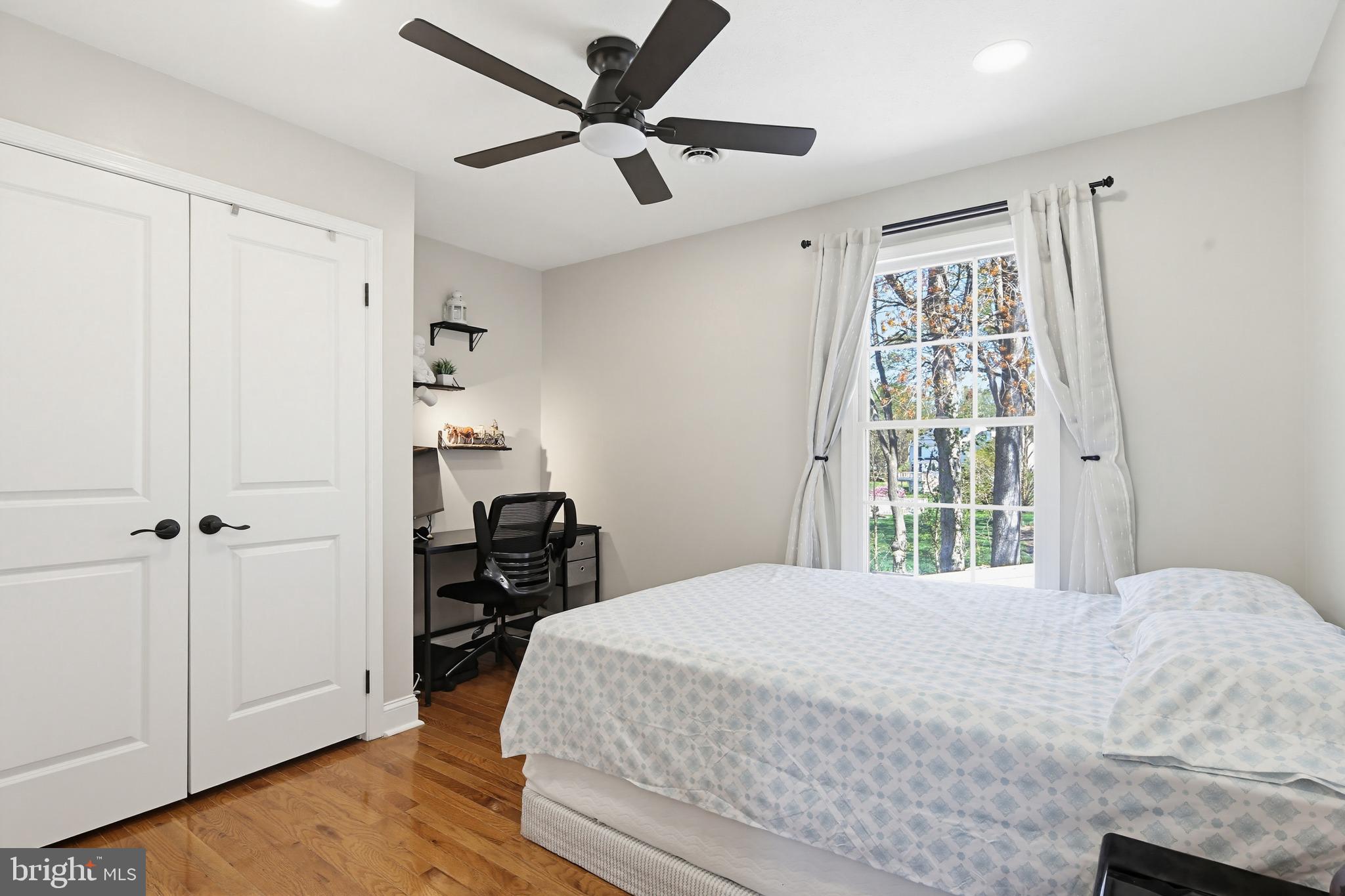 SHERLOCK HOLMES ESTATES - Residential