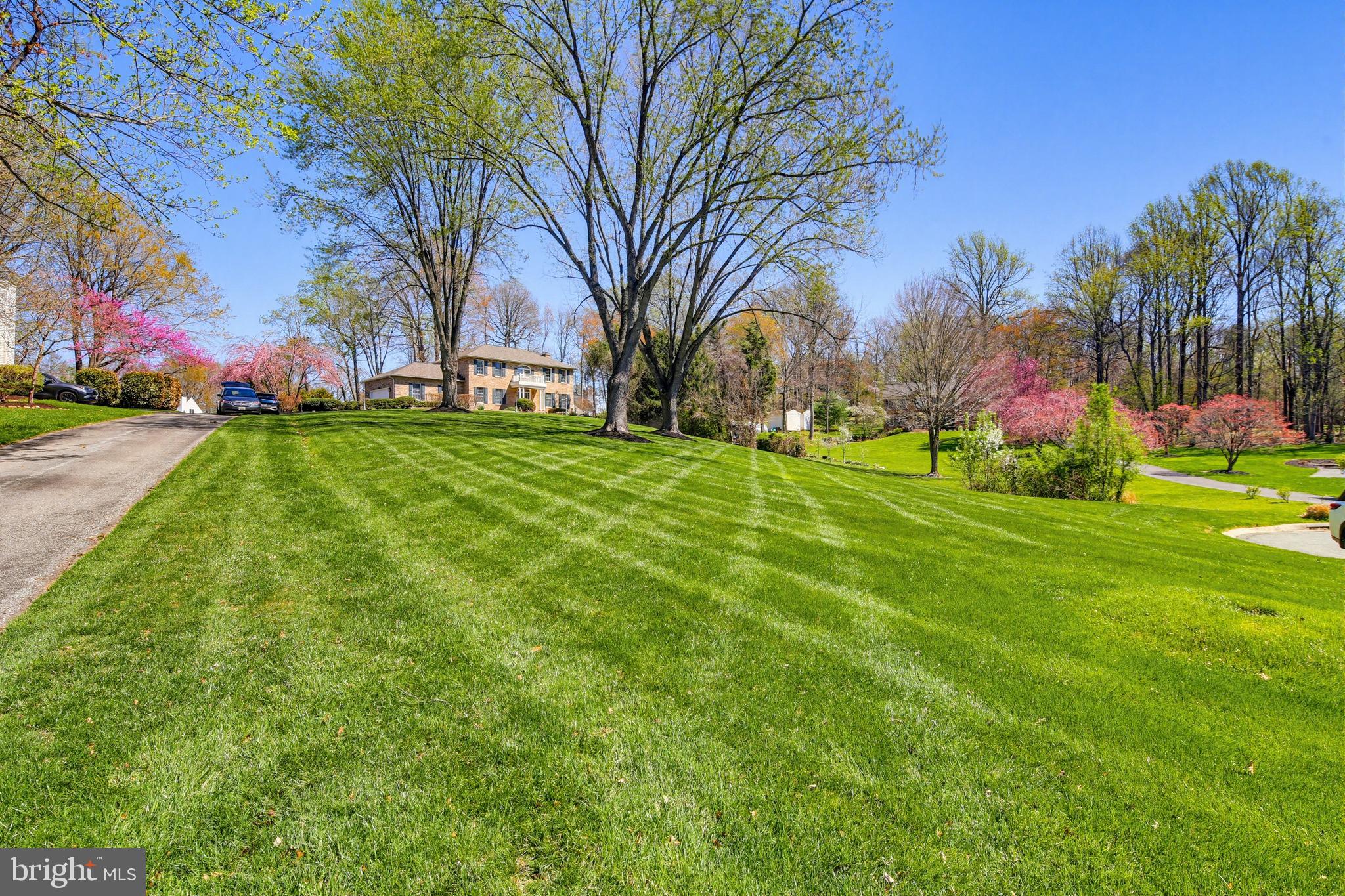 SHERLOCK HOLMES ESTATES - Residential