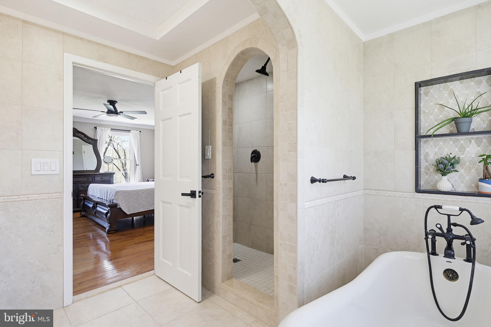 SHERLOCK HOLMES ESTATES - Residential