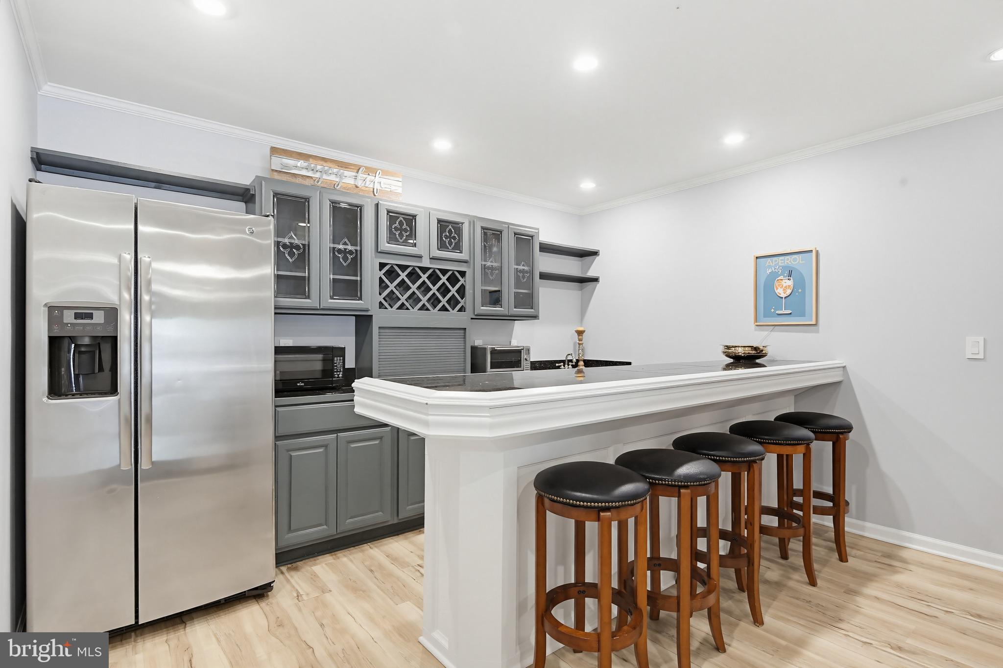 SHERLOCK HOLMES ESTATES - Residential