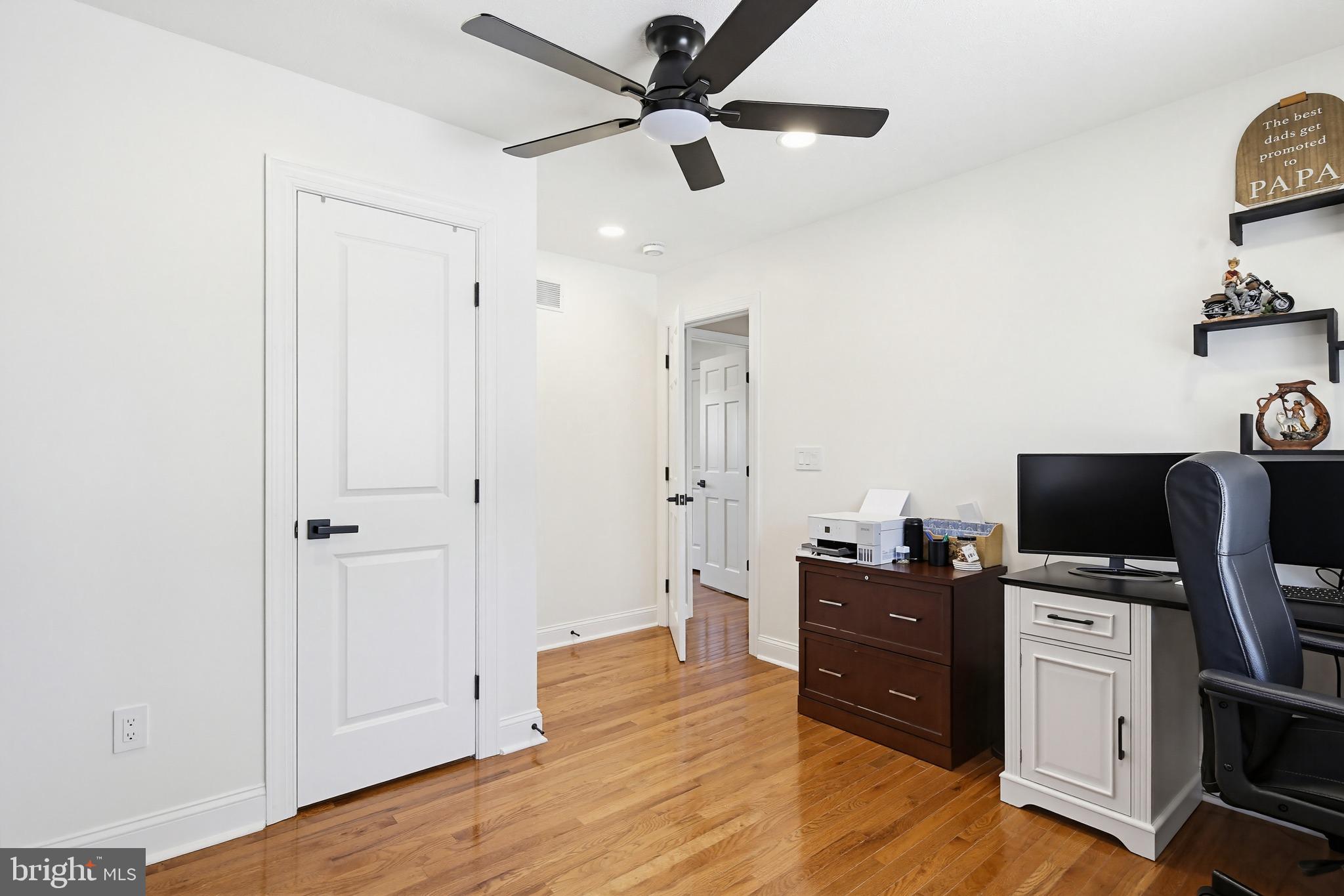 SHERLOCK HOLMES ESTATES - Residential