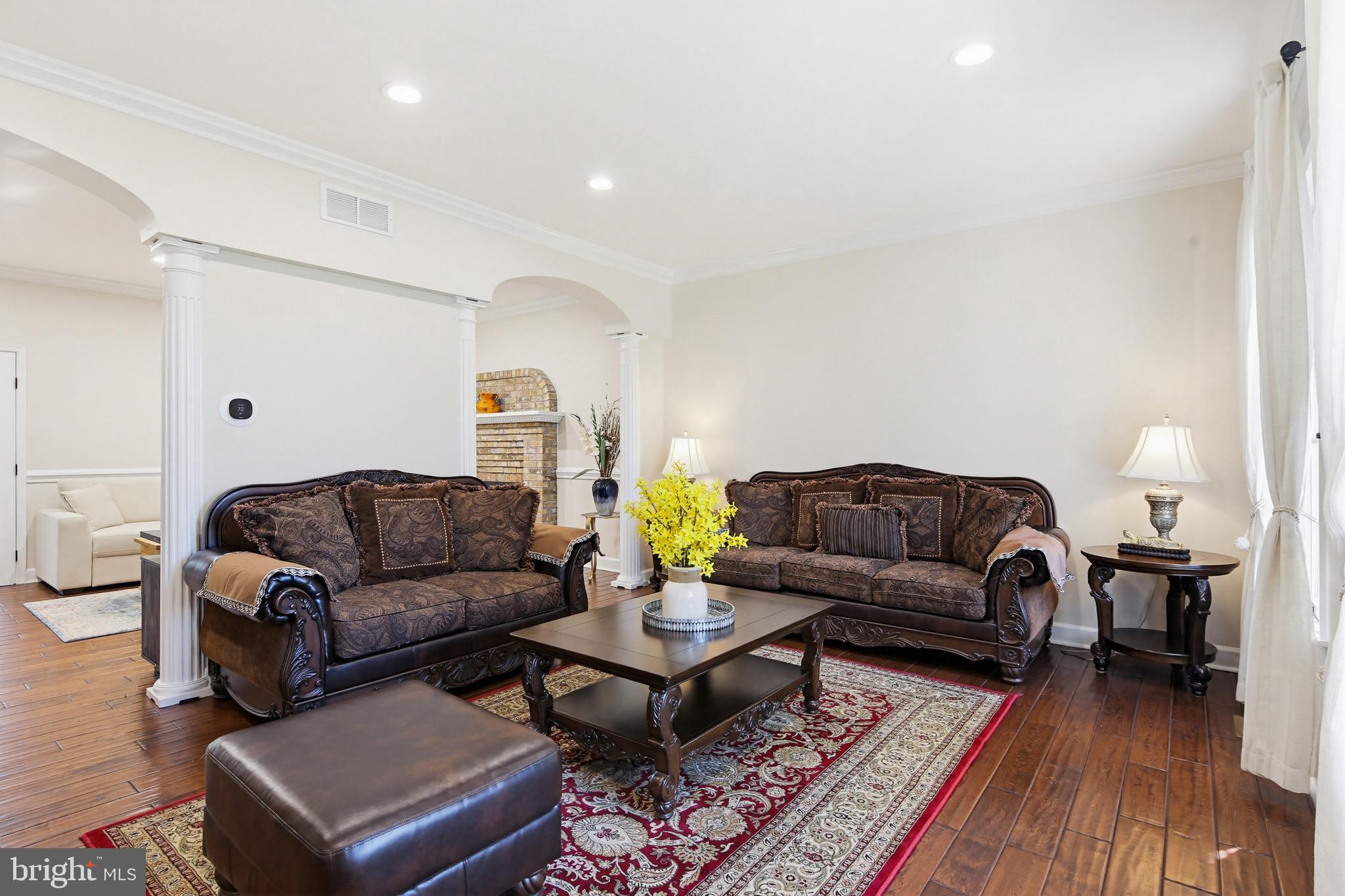 SHERLOCK HOLMES ESTATES - Residential