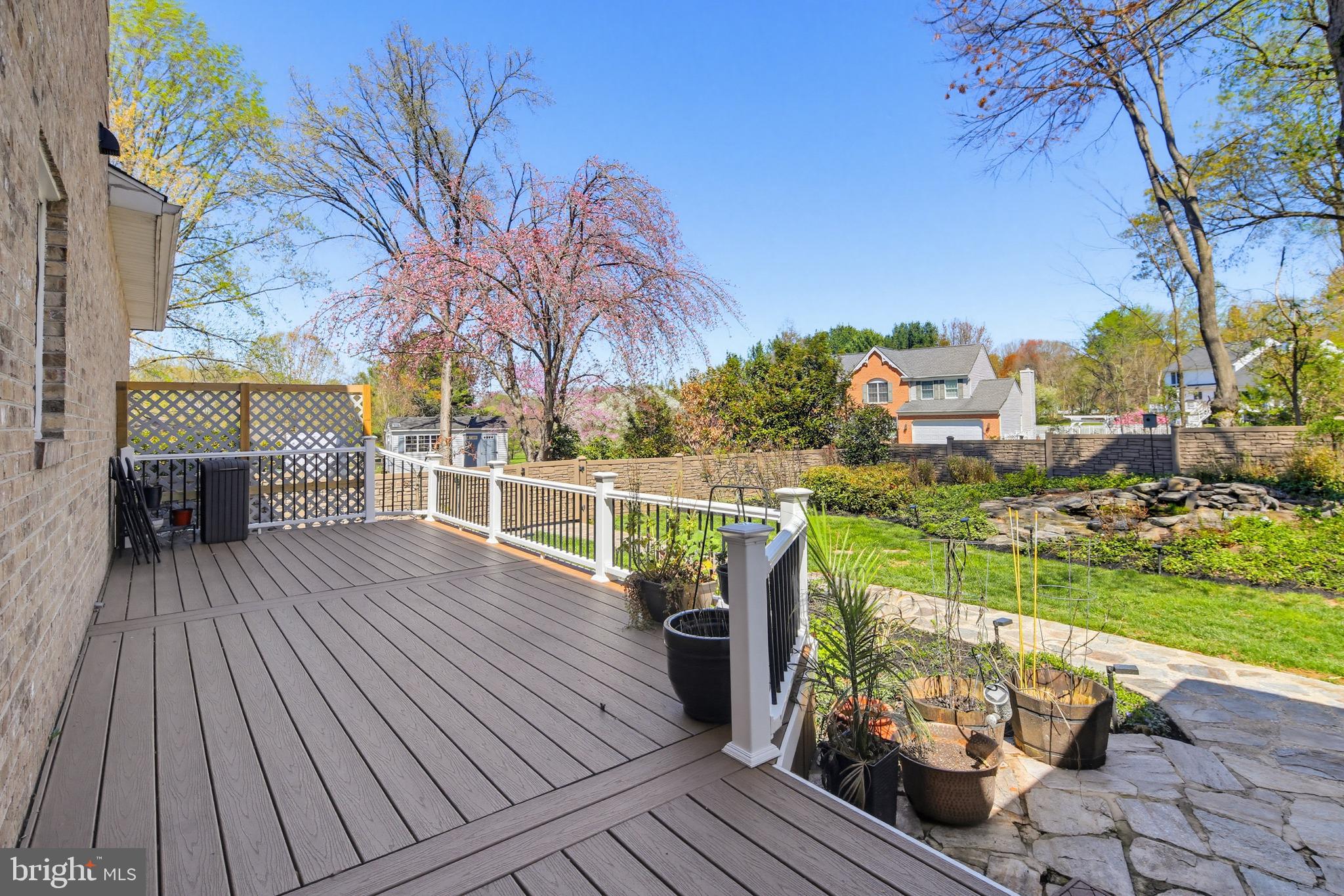 SHERLOCK HOLMES ESTATES - Residential