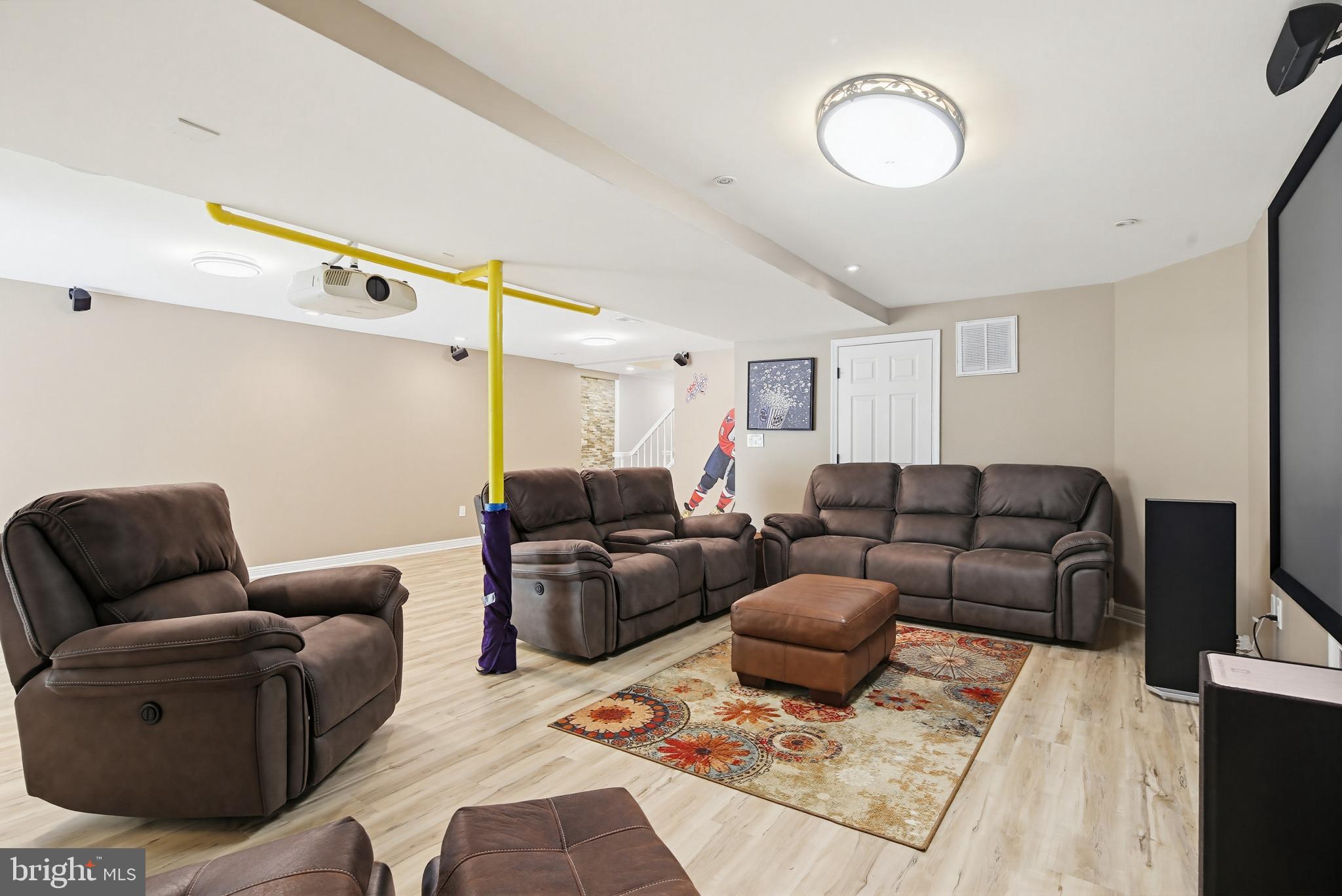 SHERLOCK HOLMES ESTATES - Residential