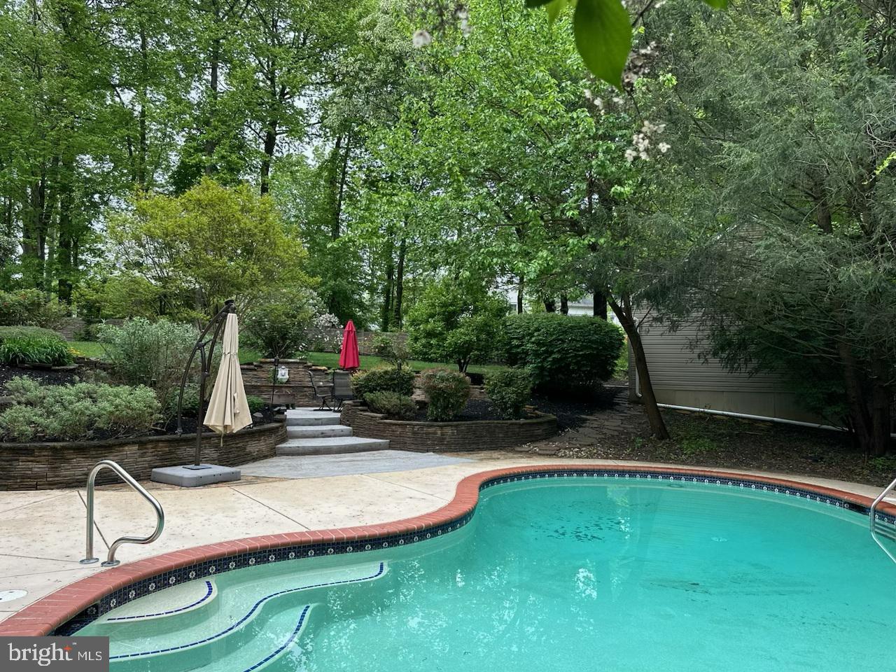 SHERLOCK HOLMES ESTATES - Residential