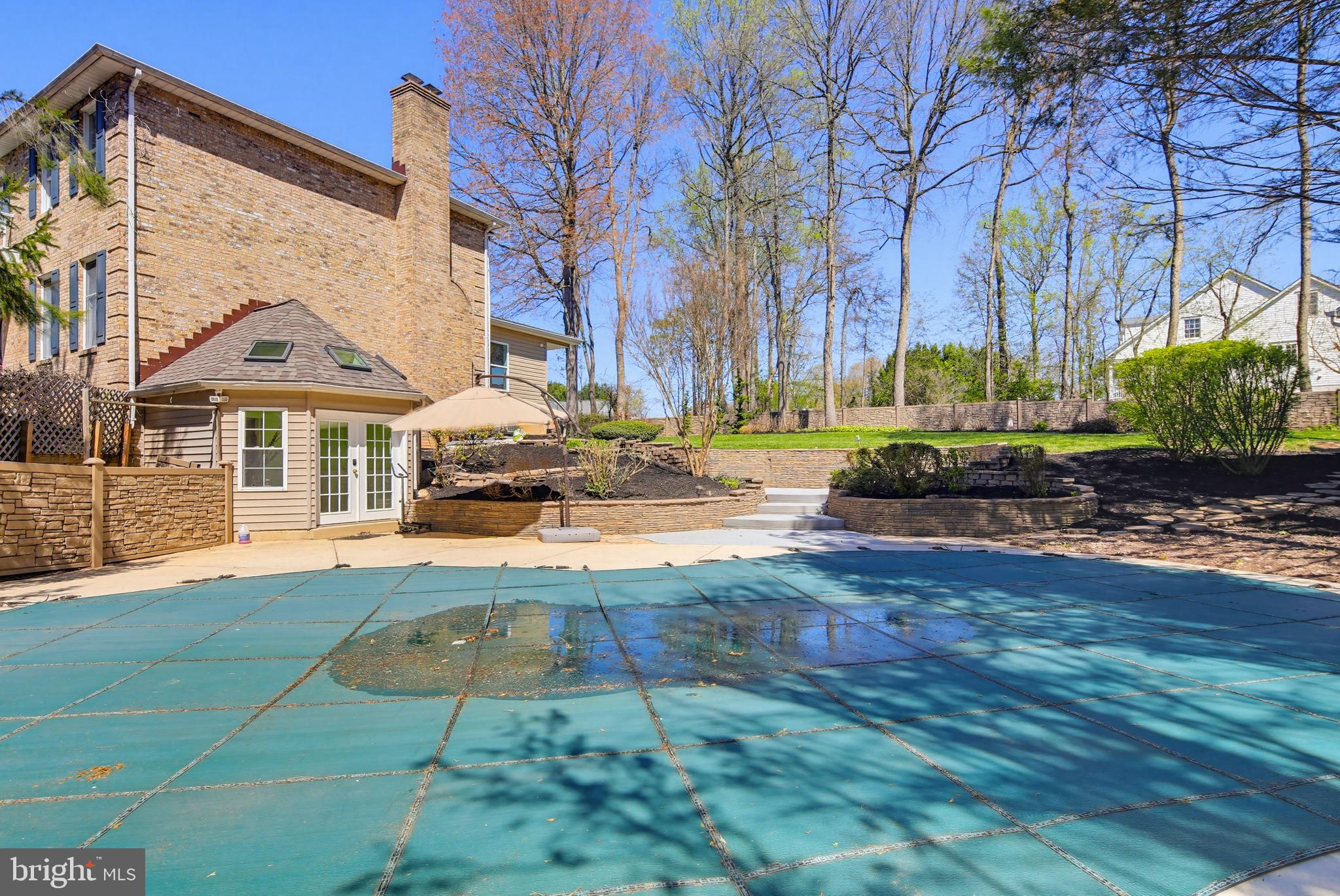 SHERLOCK HOLMES ESTATES - Residential