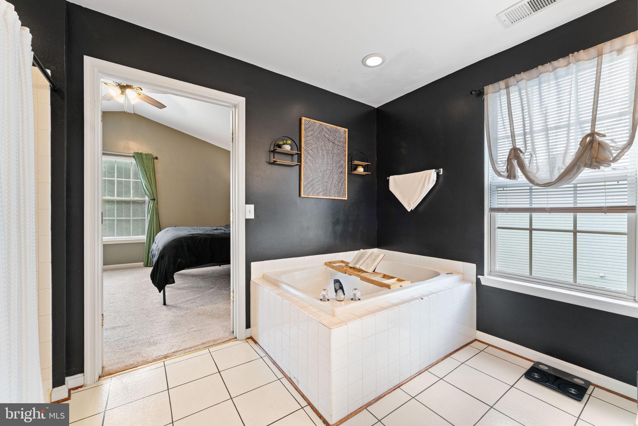 COLLINGTON ESTATES - Residential