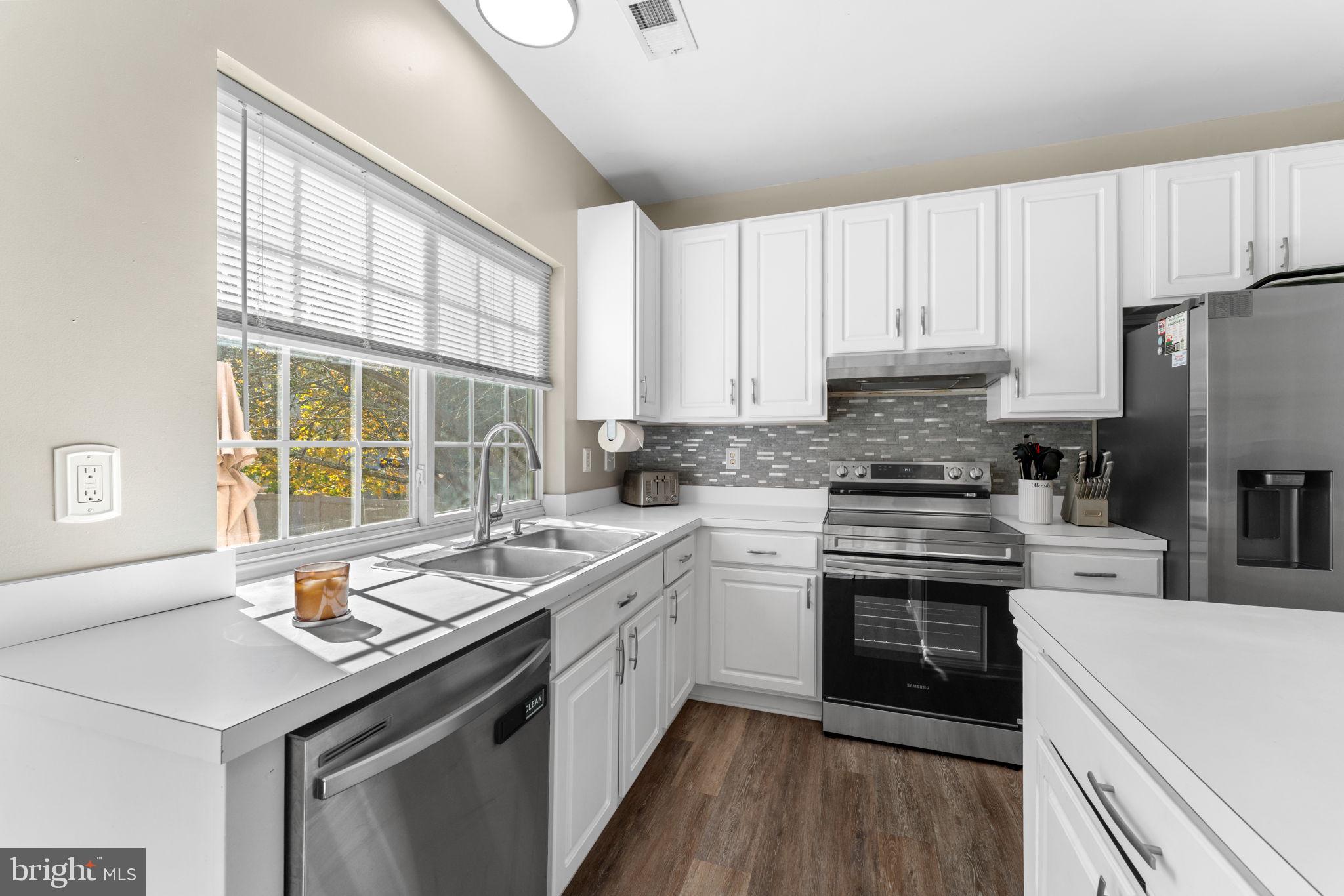 COLLINGTON ESTATES - Residential