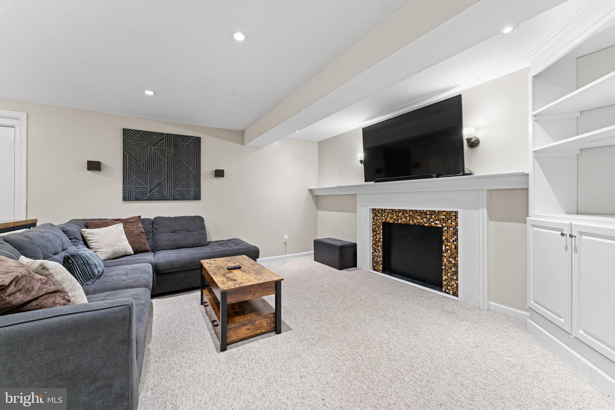 COLLINGTON ESTATES - Residential