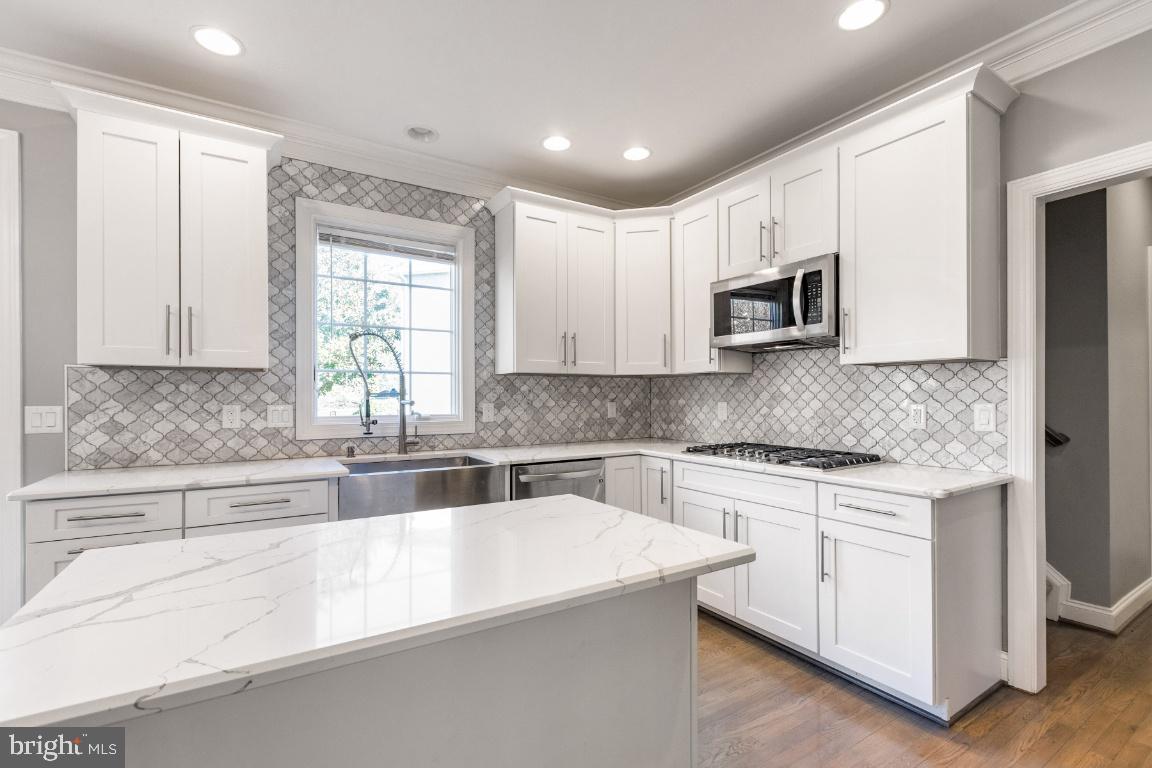 DOMINION VALLEY COUNTRY CLUB - Residential