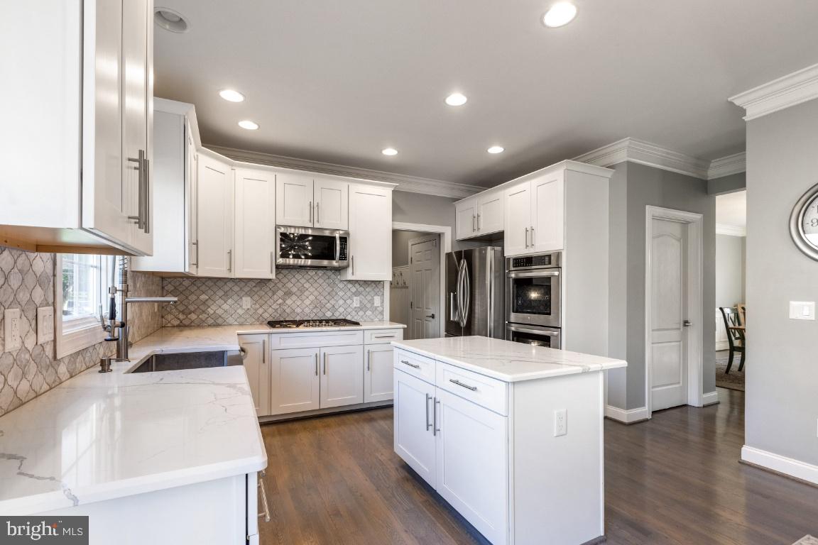 DOMINION VALLEY COUNTRY CLUB - Residential