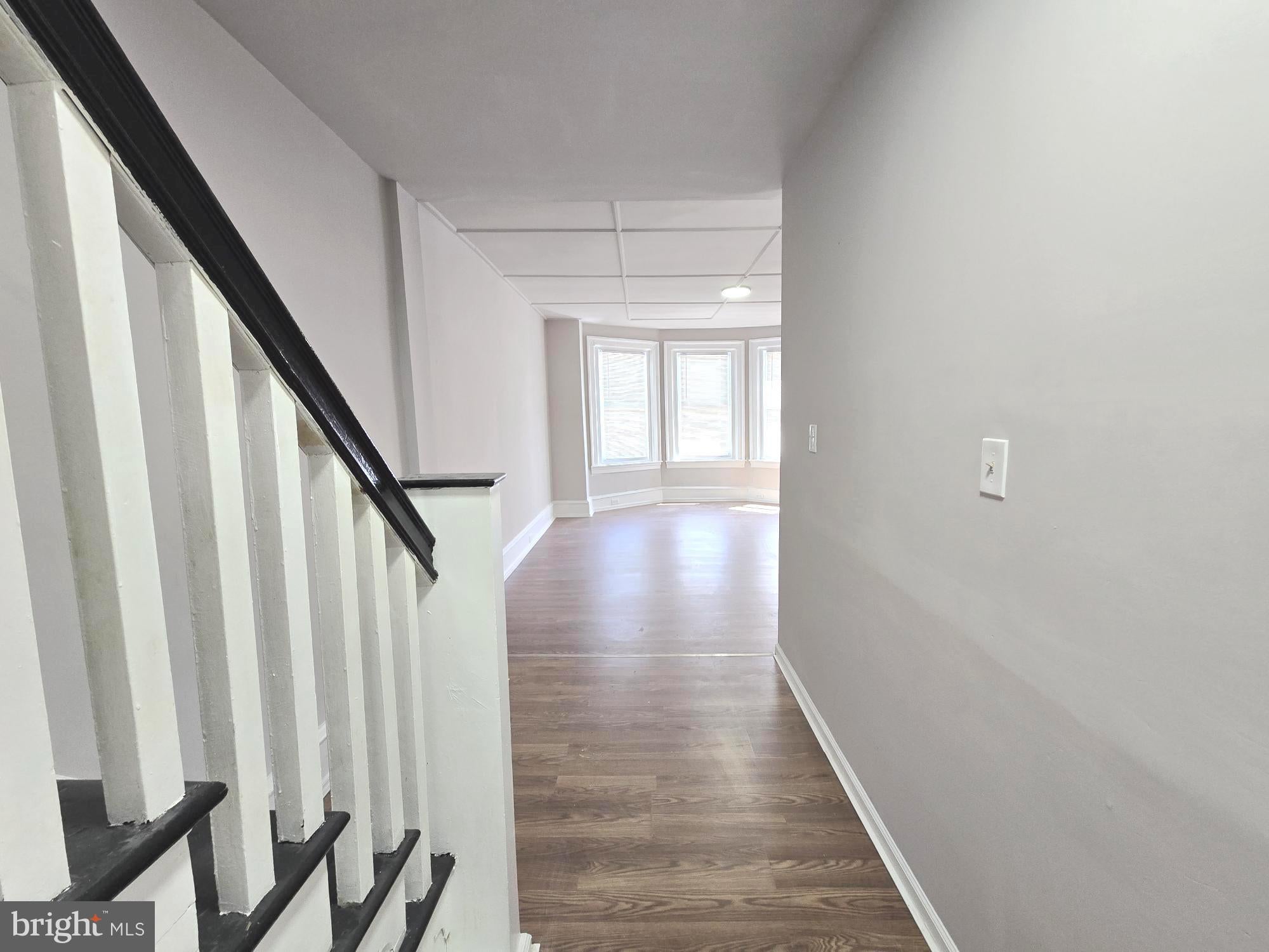509 E WASHINGTON LANE 2ND FLOOR FRONT