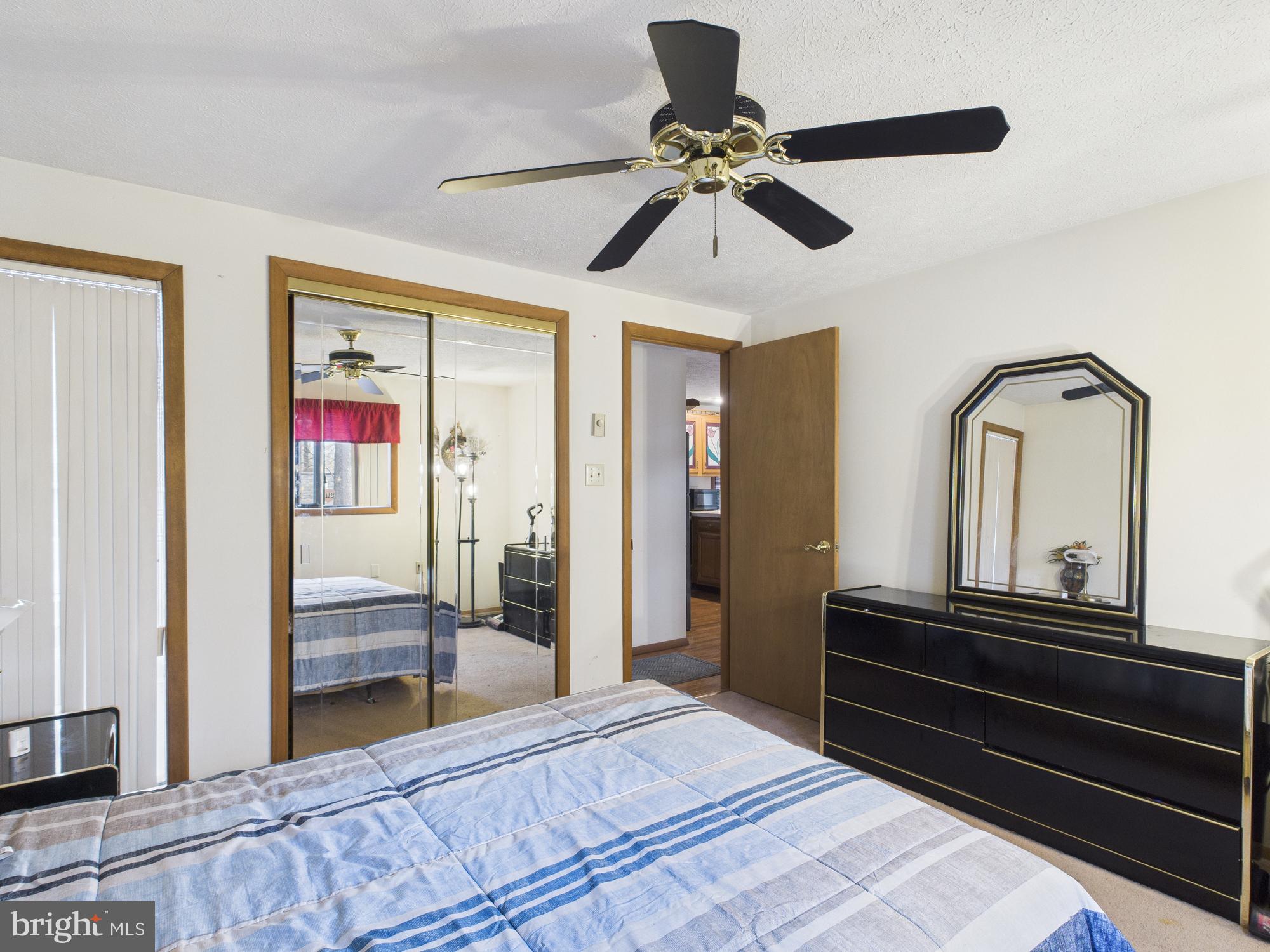 ARROWHEAD  LAKES - Residential