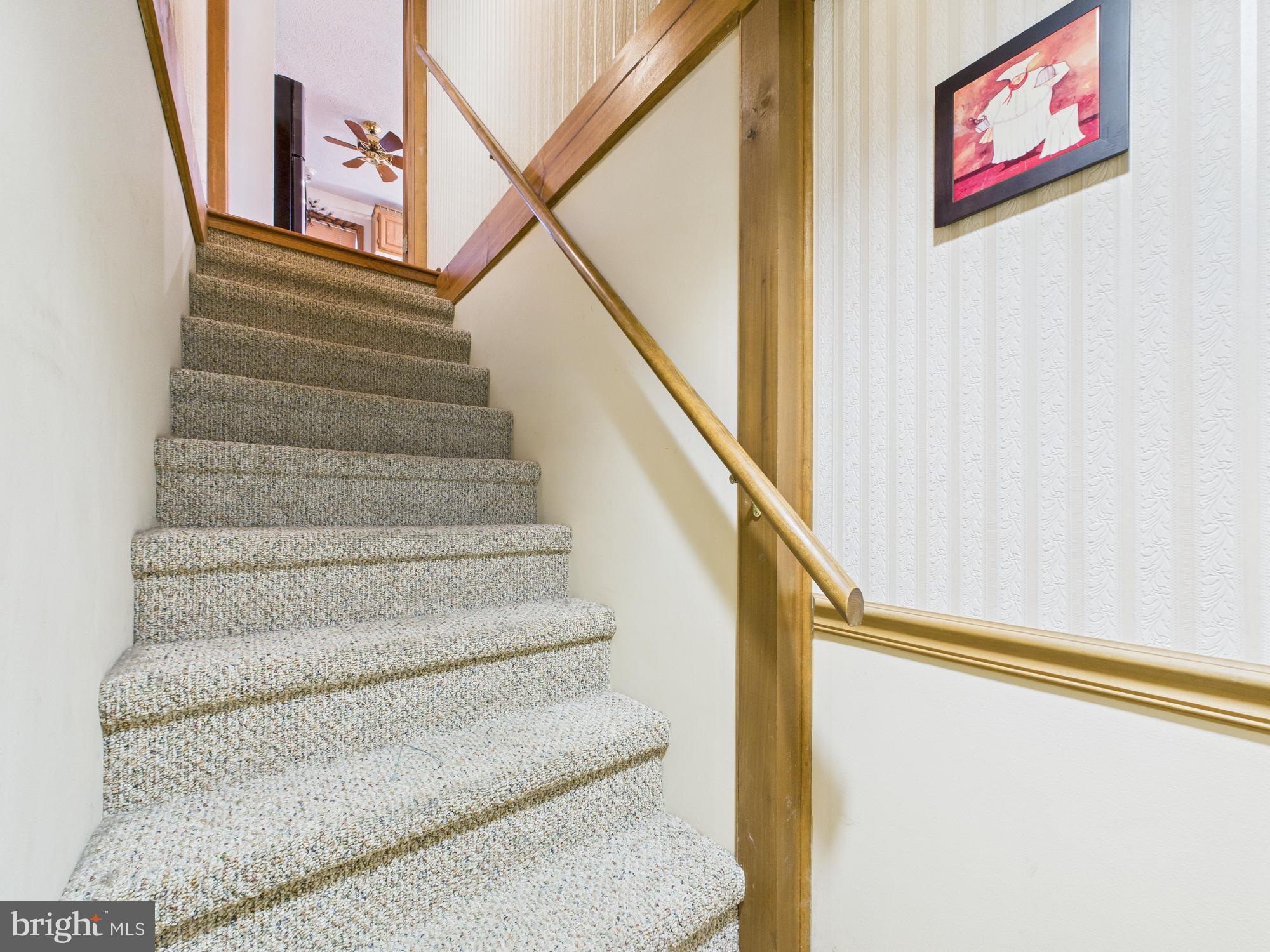 ARROWHEAD  LAKES - Residential