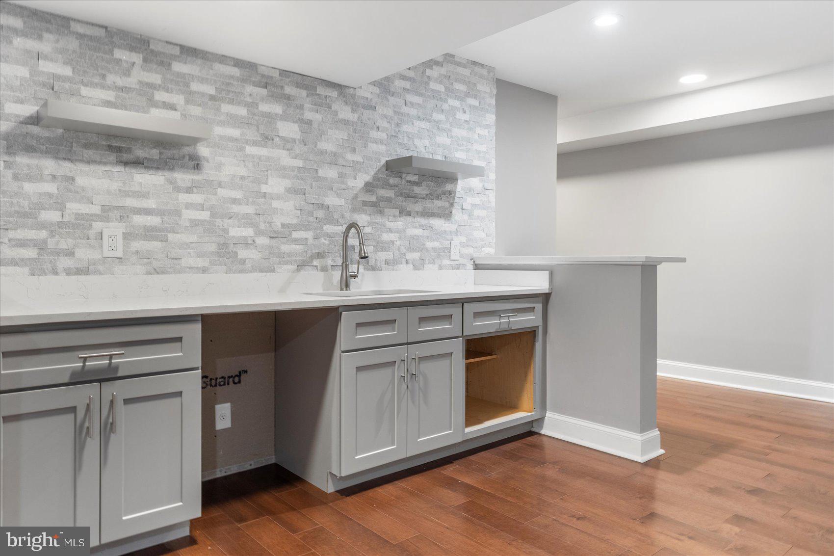 SOUTH CARROLL ESTATES - Residential