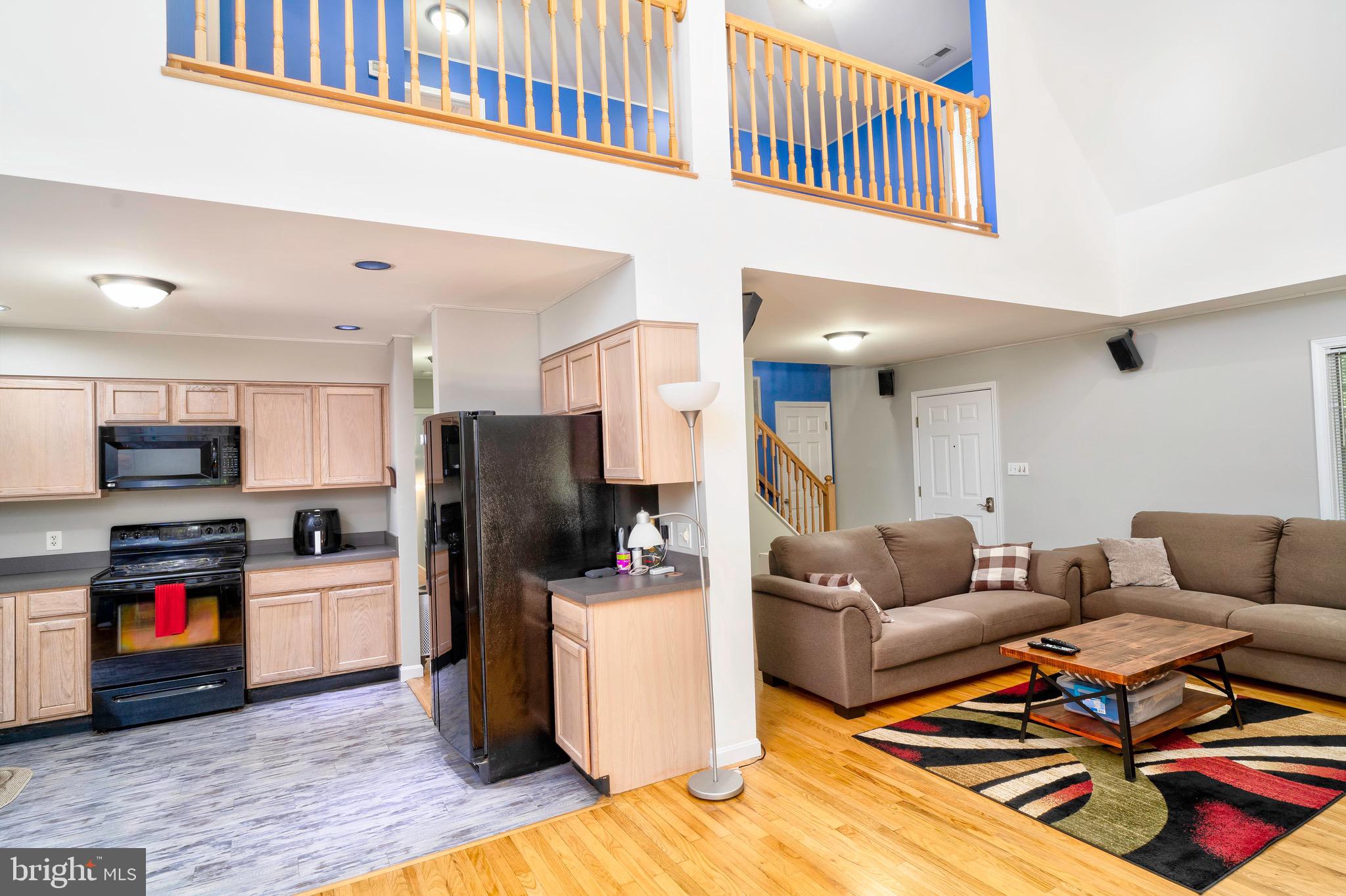 PRESIDENTIAL LAKES - Residential