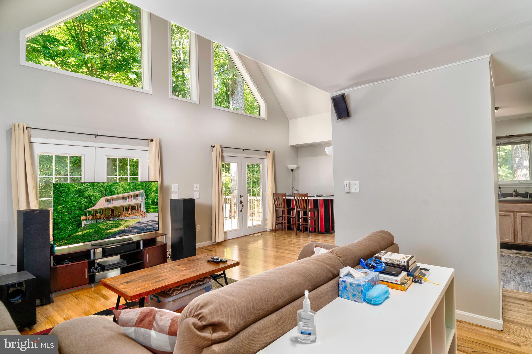 PRESIDENTIAL LAKES - Residential