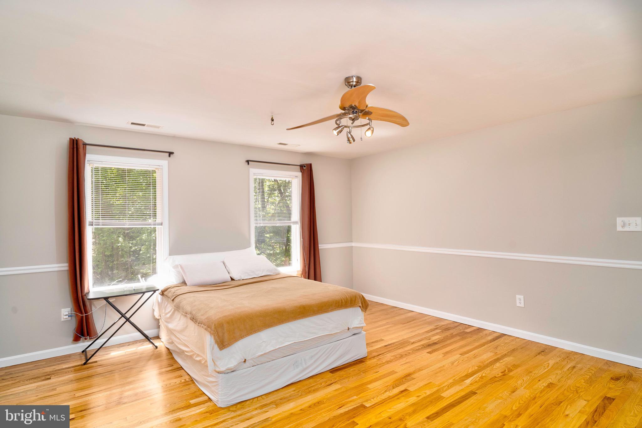 PRESIDENTIAL LAKES - Residential