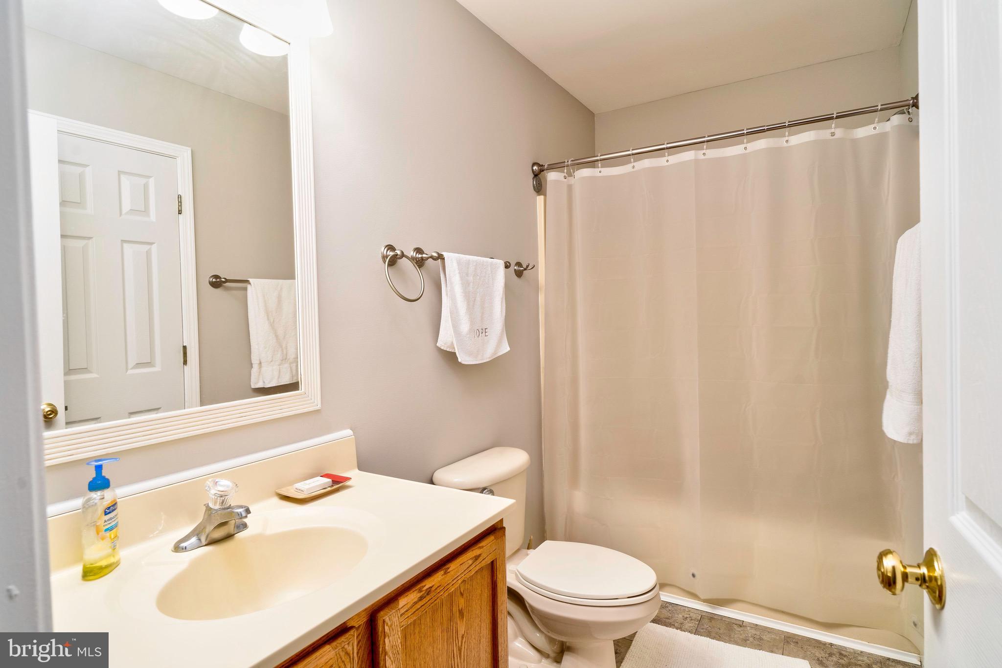 PRESIDENTIAL LAKES - Residential