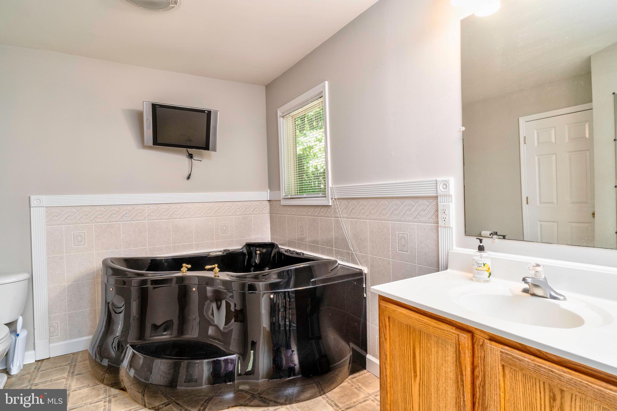 PRESIDENTIAL LAKES - Residential