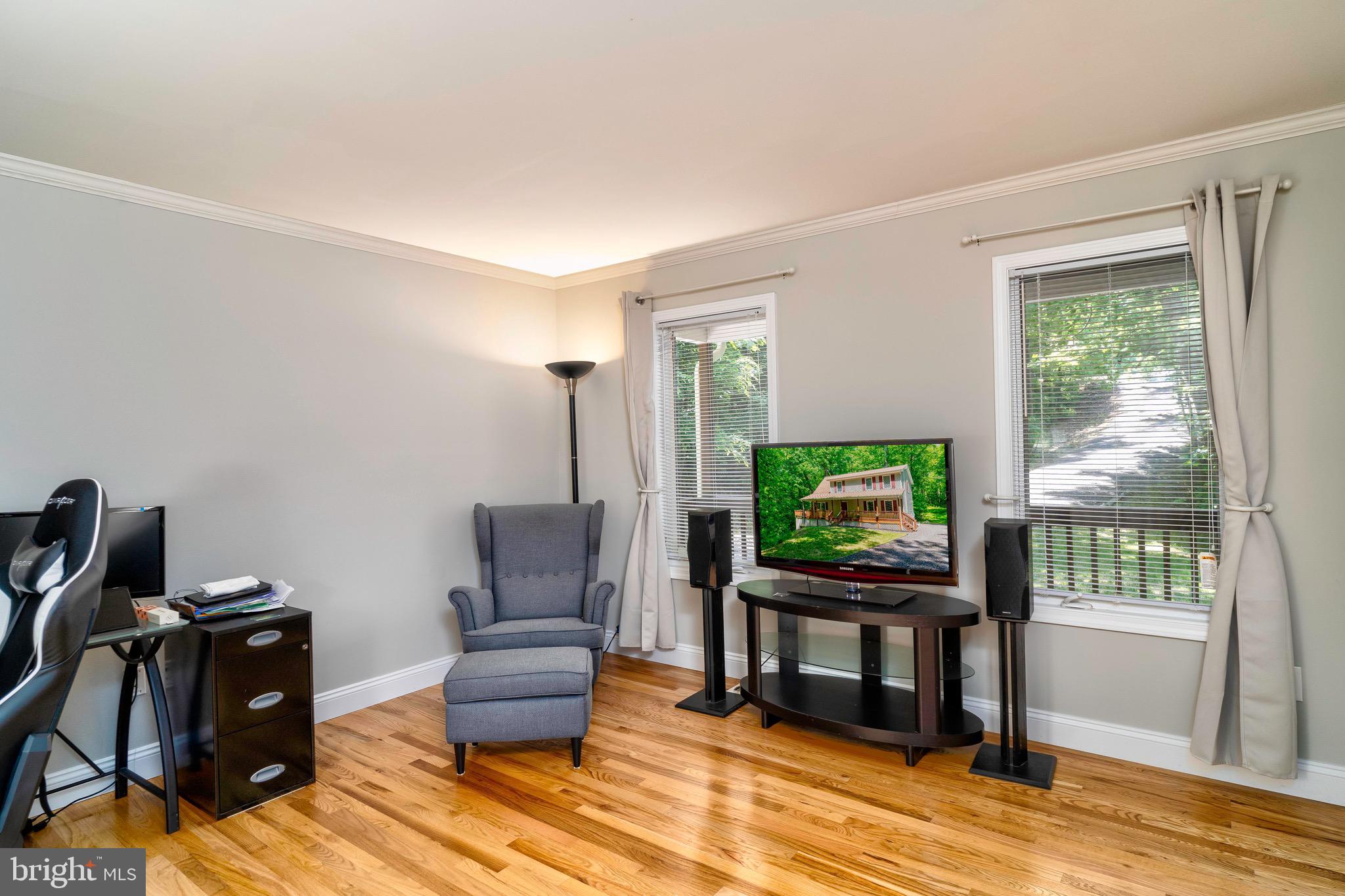 PRESIDENTIAL LAKES - Residential