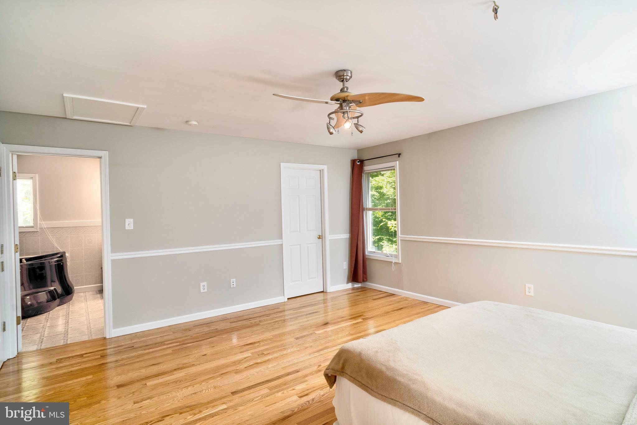 PRESIDENTIAL LAKES - Residential