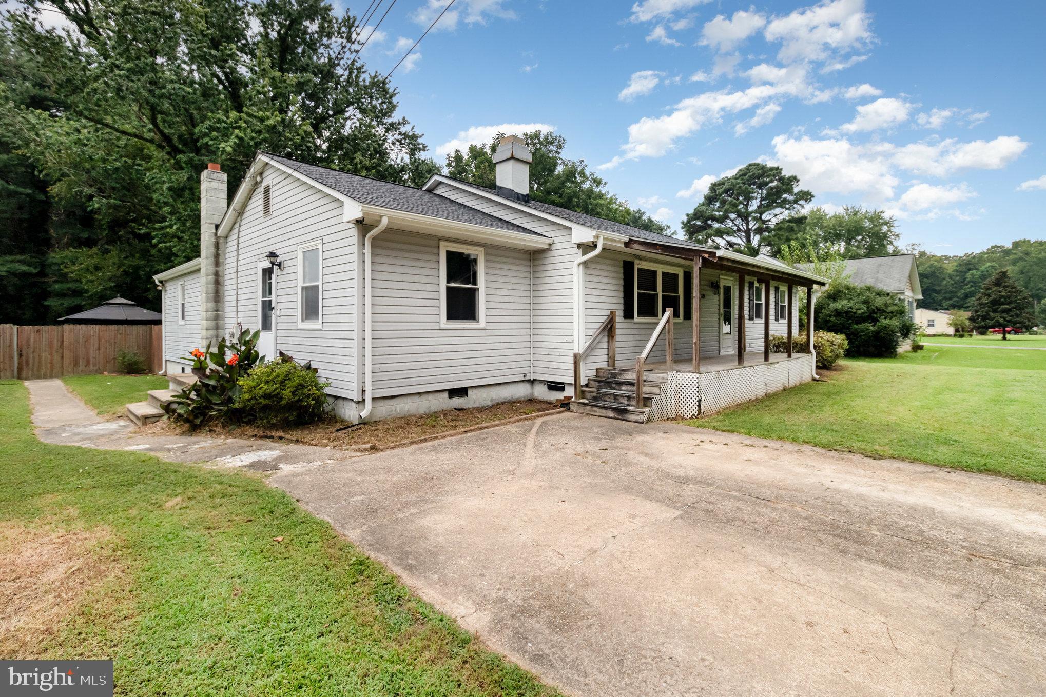 219 CEDAR LANE