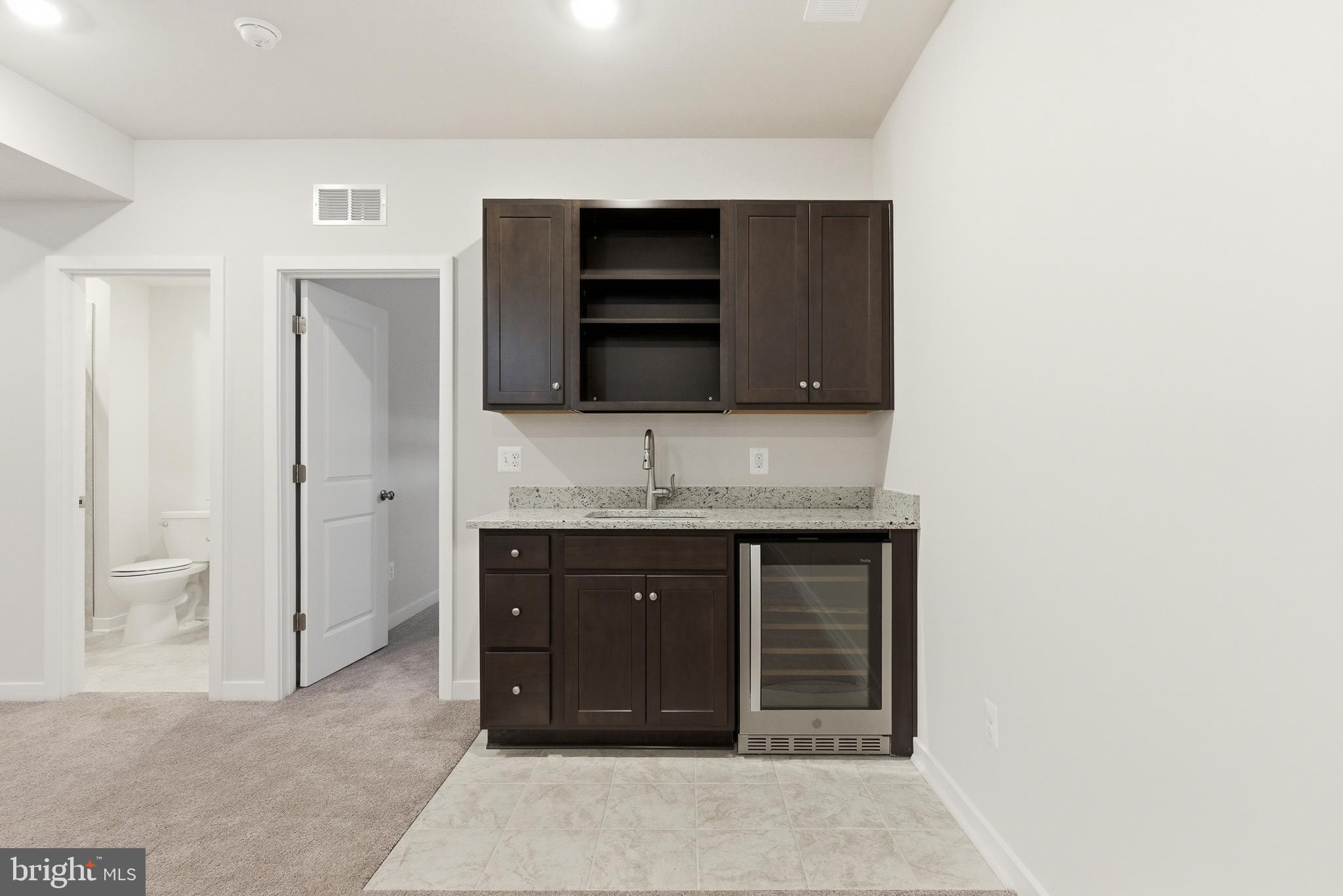 128 THORNTON WAY