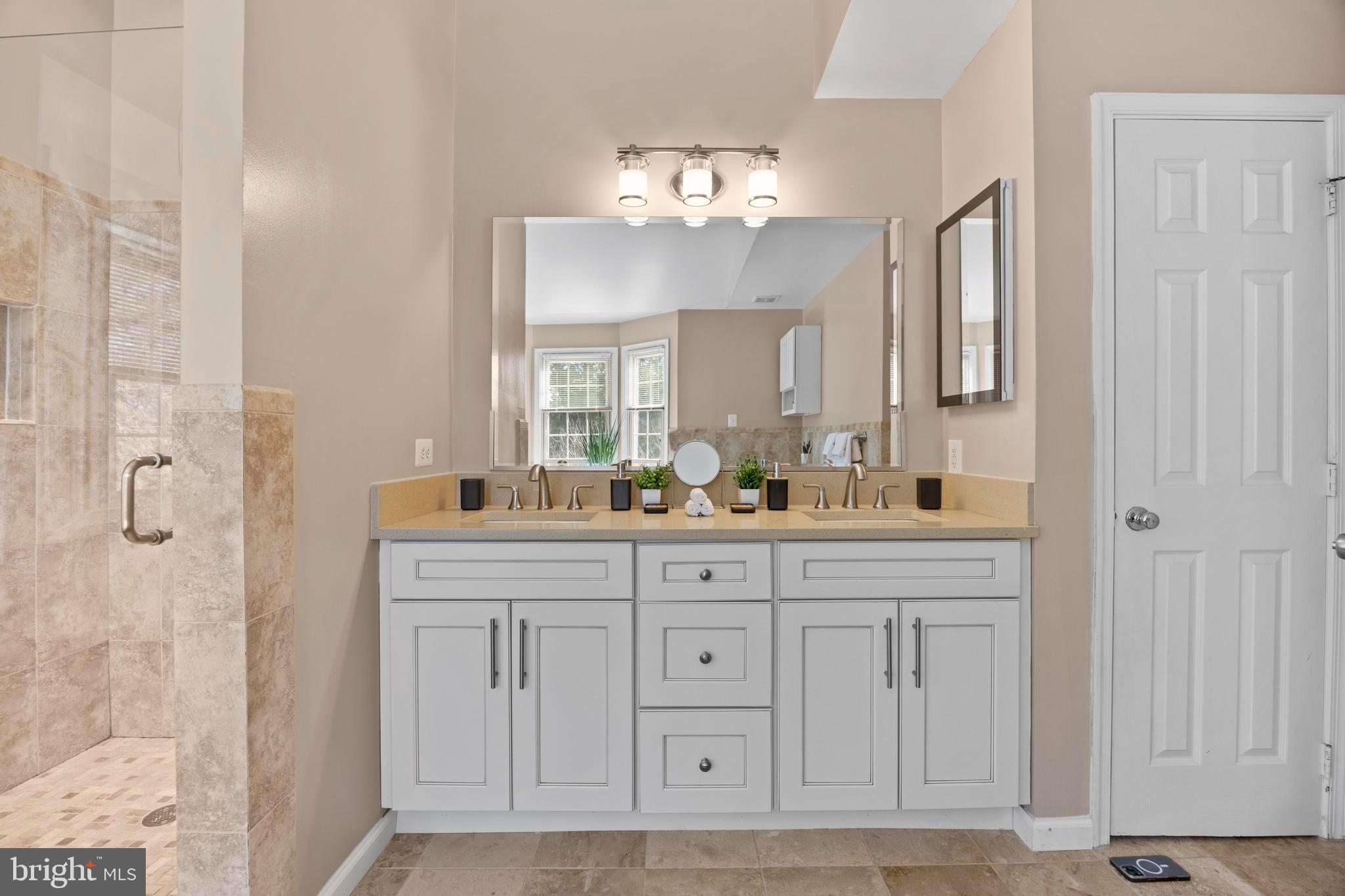 GREAT FALLS OVERLOOK - Residential