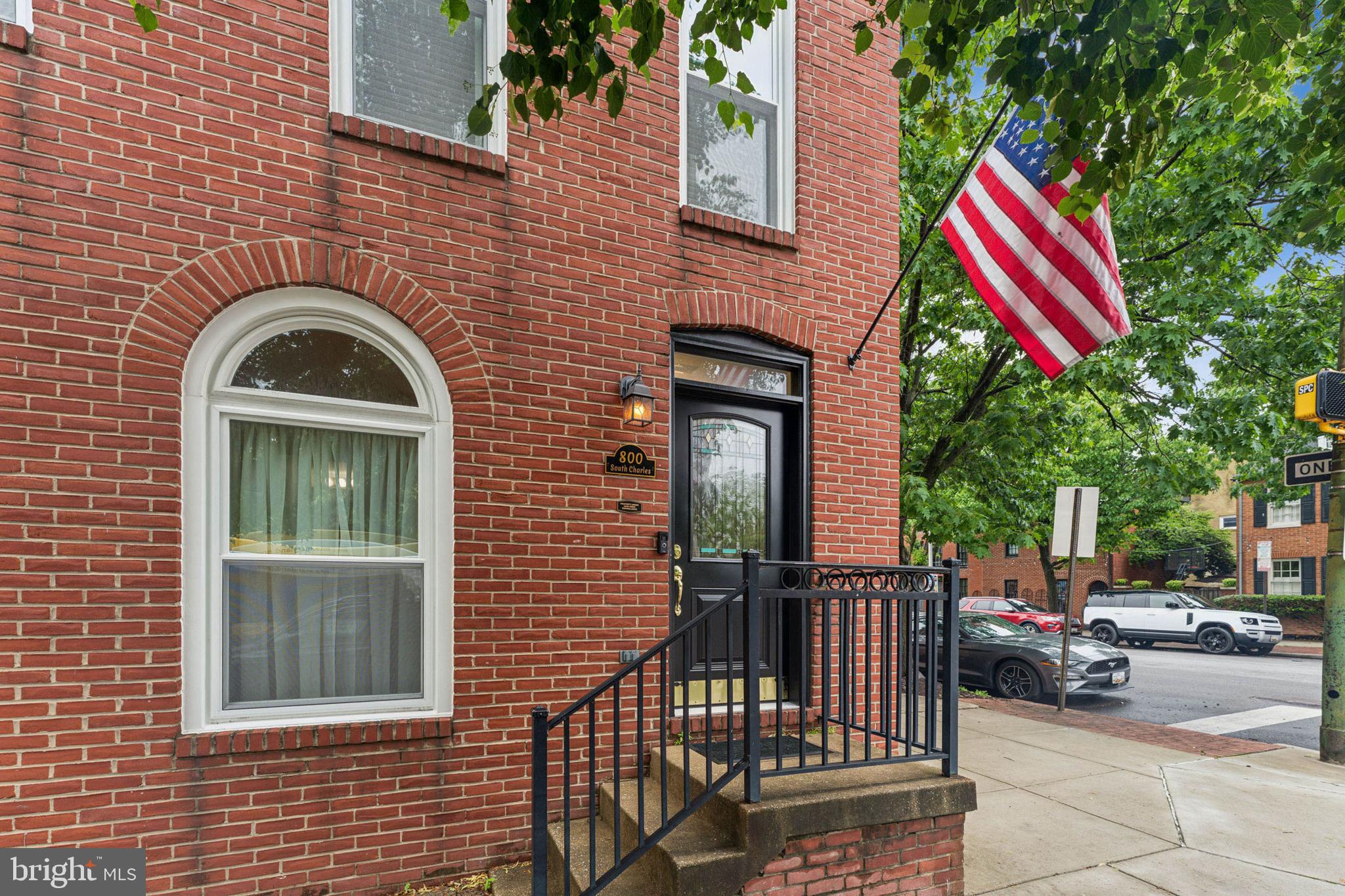 800 S CHARLES STREET