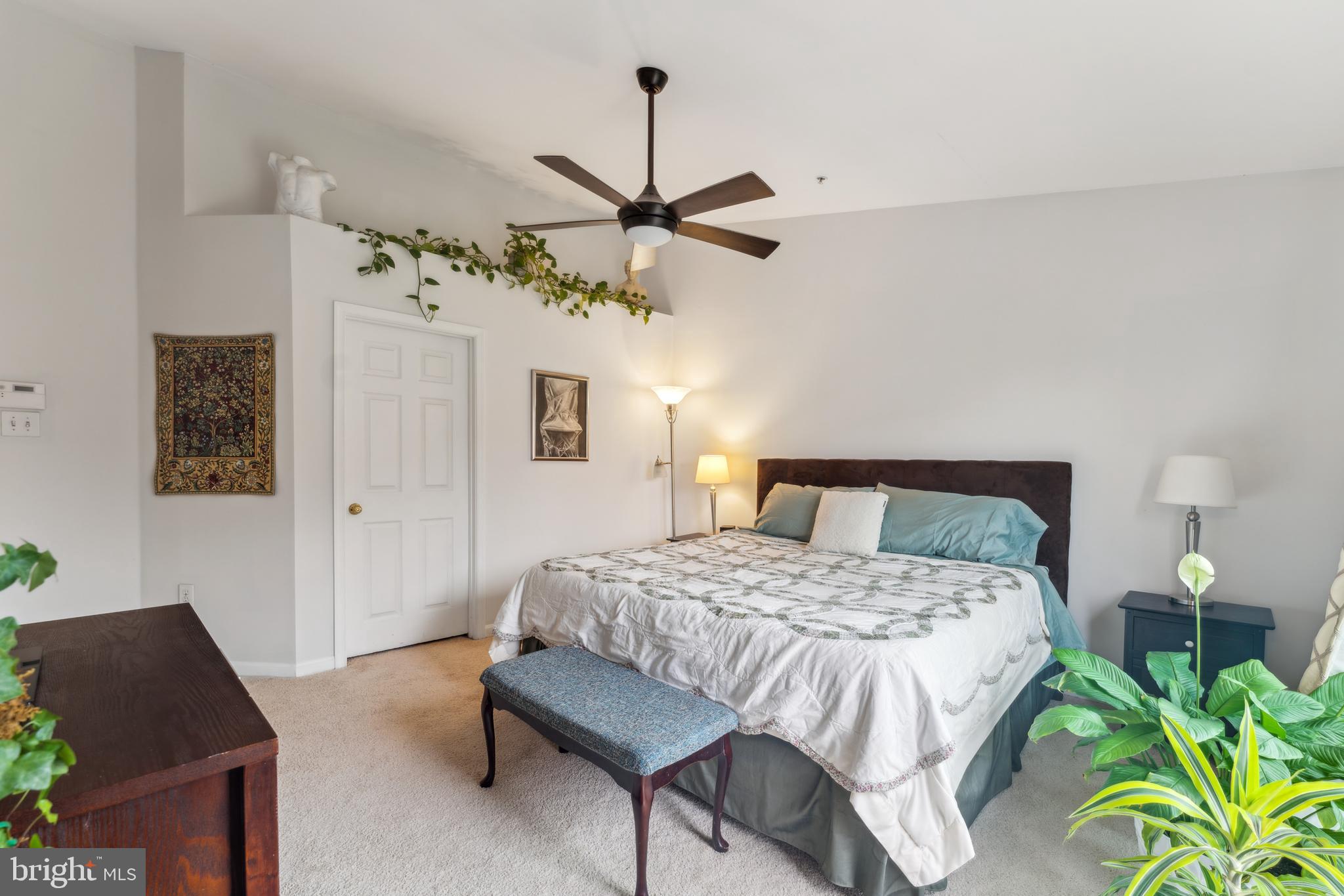MONTGOMERY SQUARE - Residential