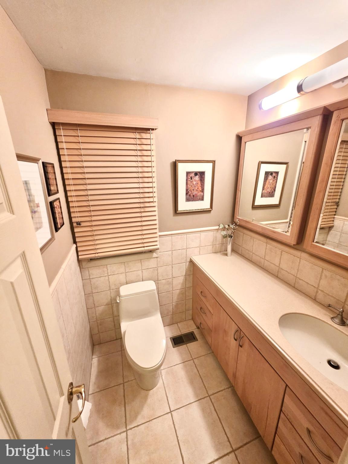 HUNTINGDON VALLEY - Residential