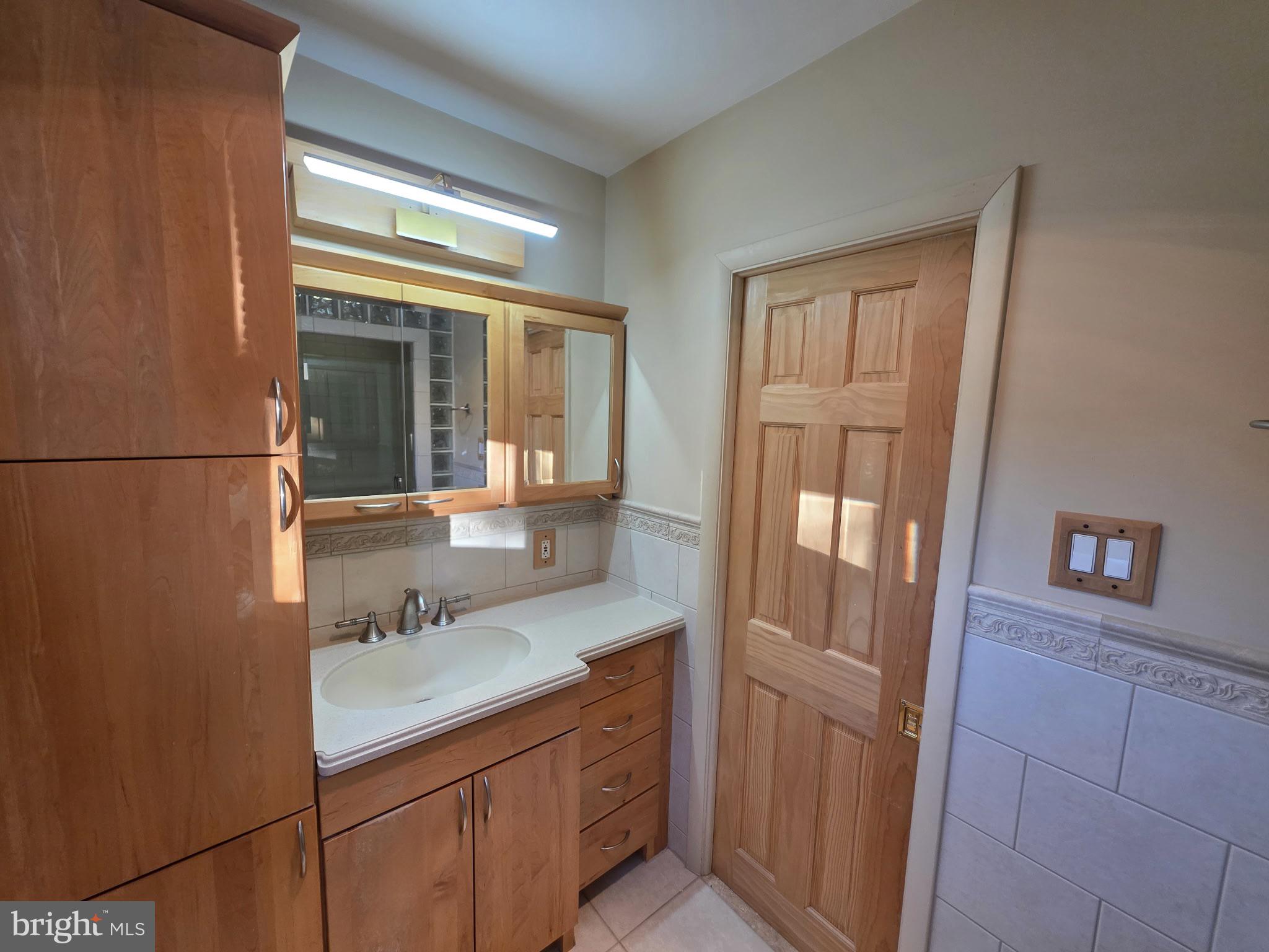 HUNTINGDON VALLEY - Residential