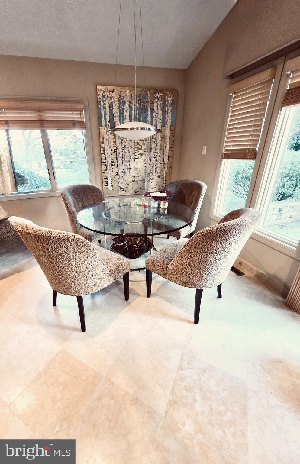 HUNTINGDON VALLEY - Residential