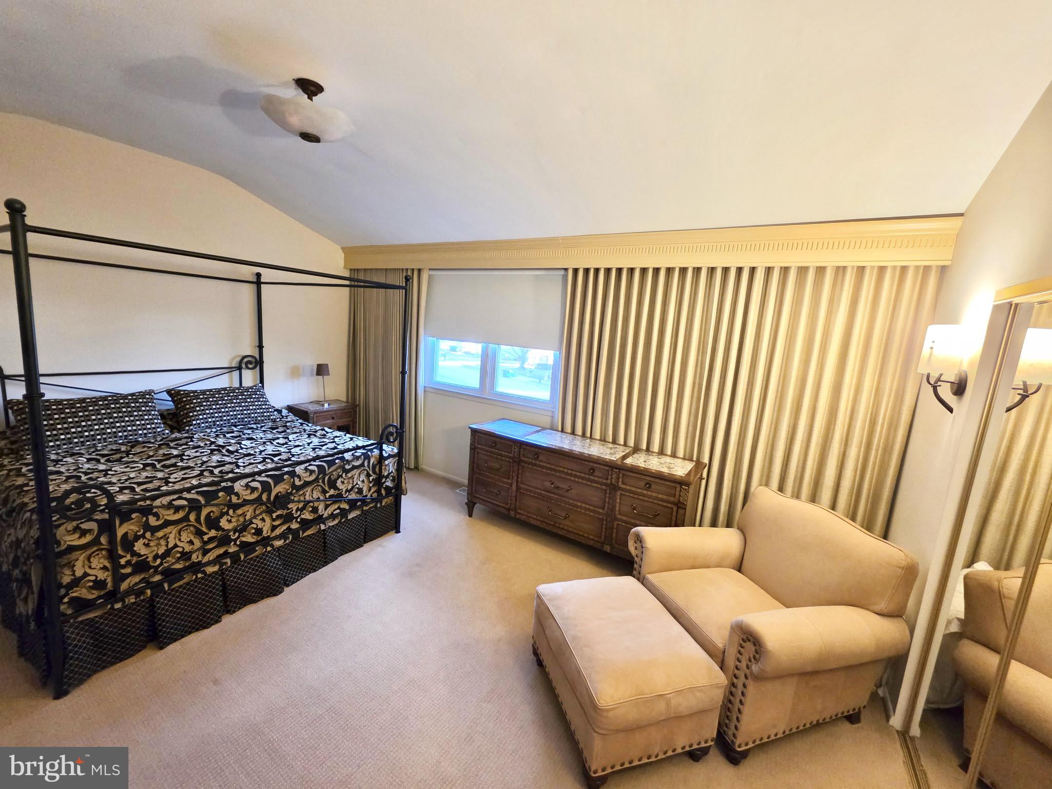 HUNTINGDON VALLEY - Residential