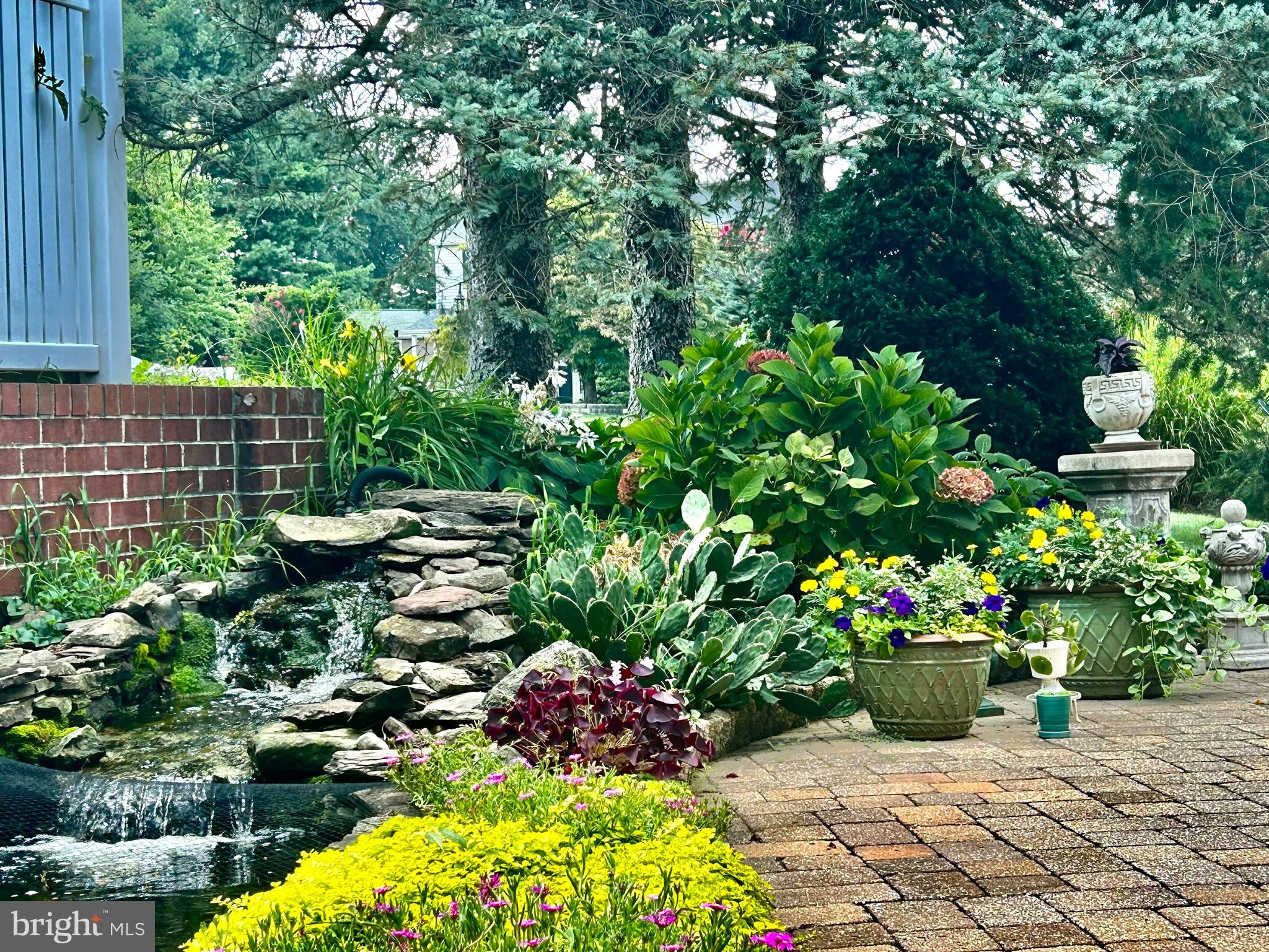 HUNTINGDON VALLEY - Residential